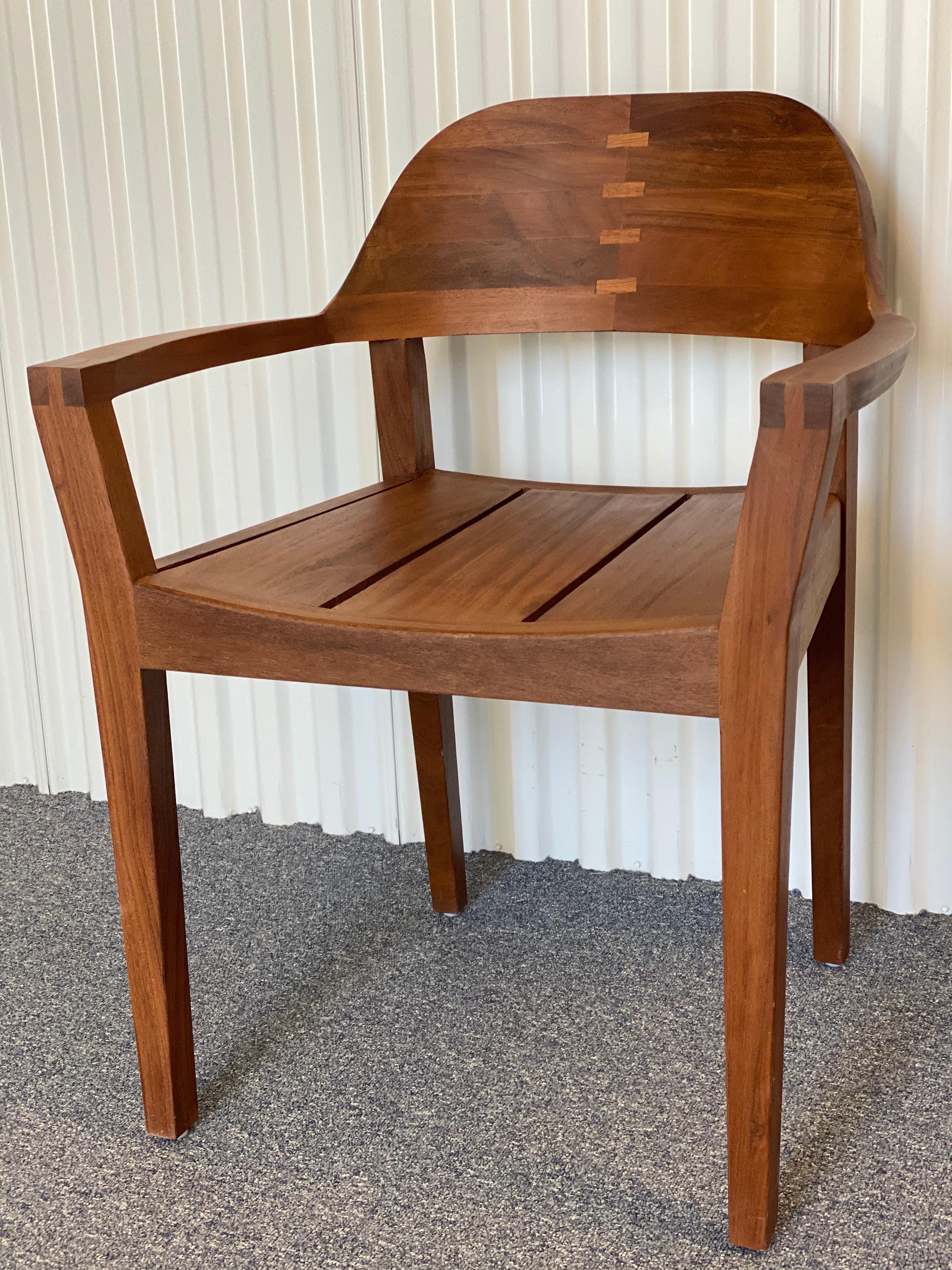 Sillón de palisandro caribeño de estilo moderno hecho a mano Nicaragüense en venta