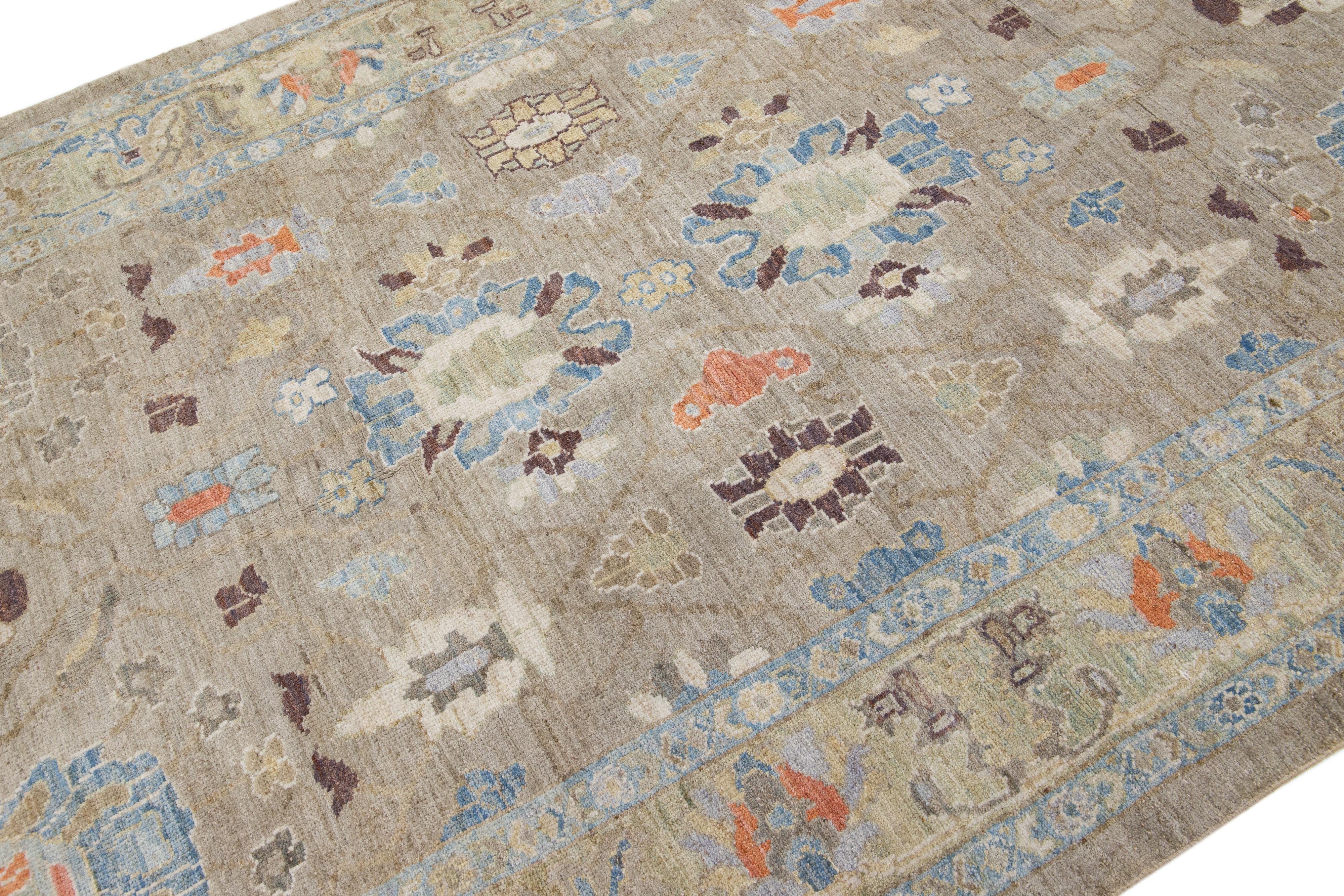 Persian Handmade Modern Sultanabad Beige Gallery Wool Rug with Floral Motif For Sale