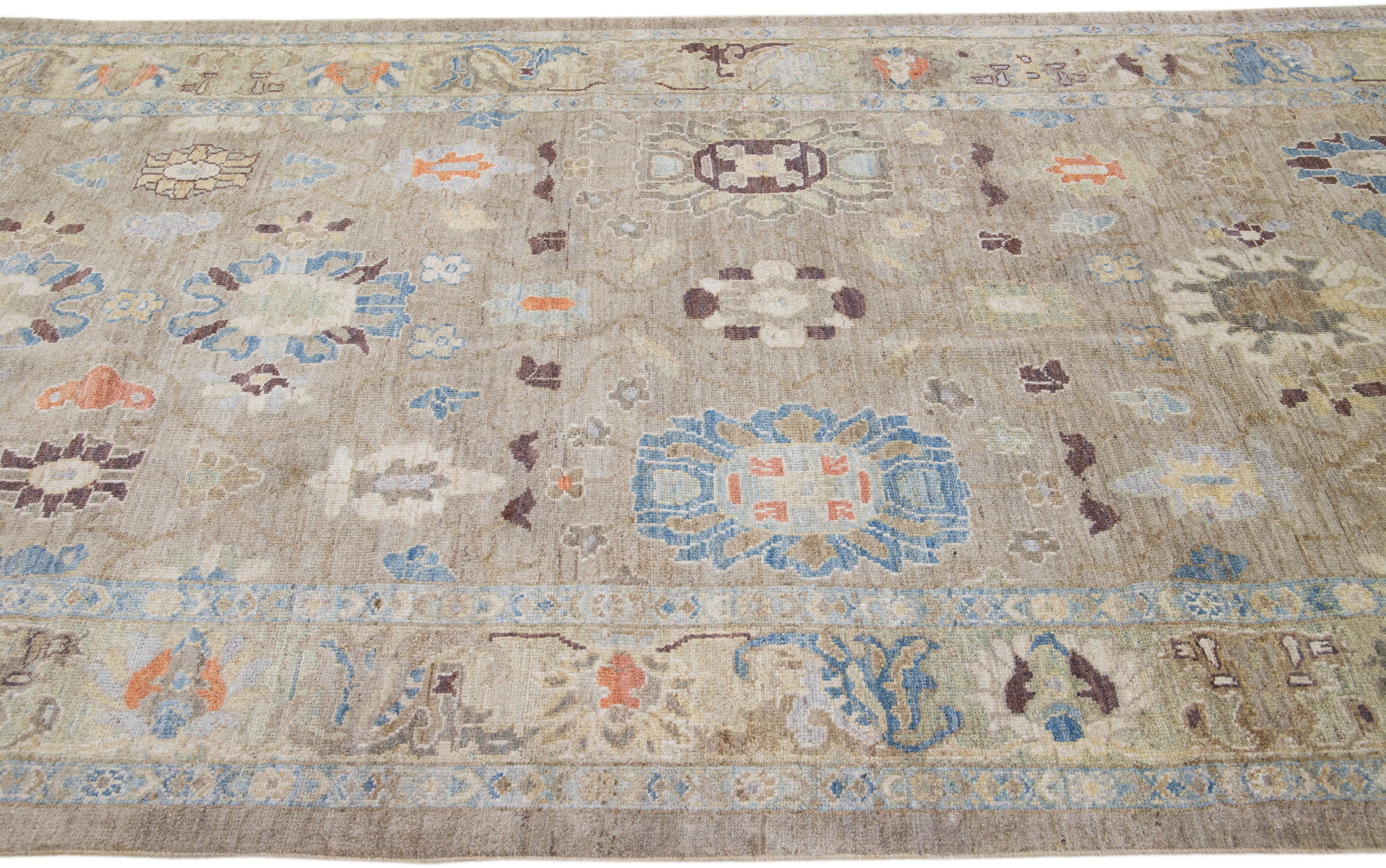 Hand-Knotted Handmade Modern Sultanabad Beige Gallery Wool Rug with Floral Motif For Sale