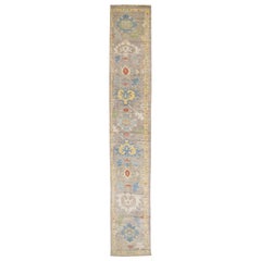 Handgefertigter moderner Sultanabad-Läufer aus Wolle in Beige mit Blumenmuster