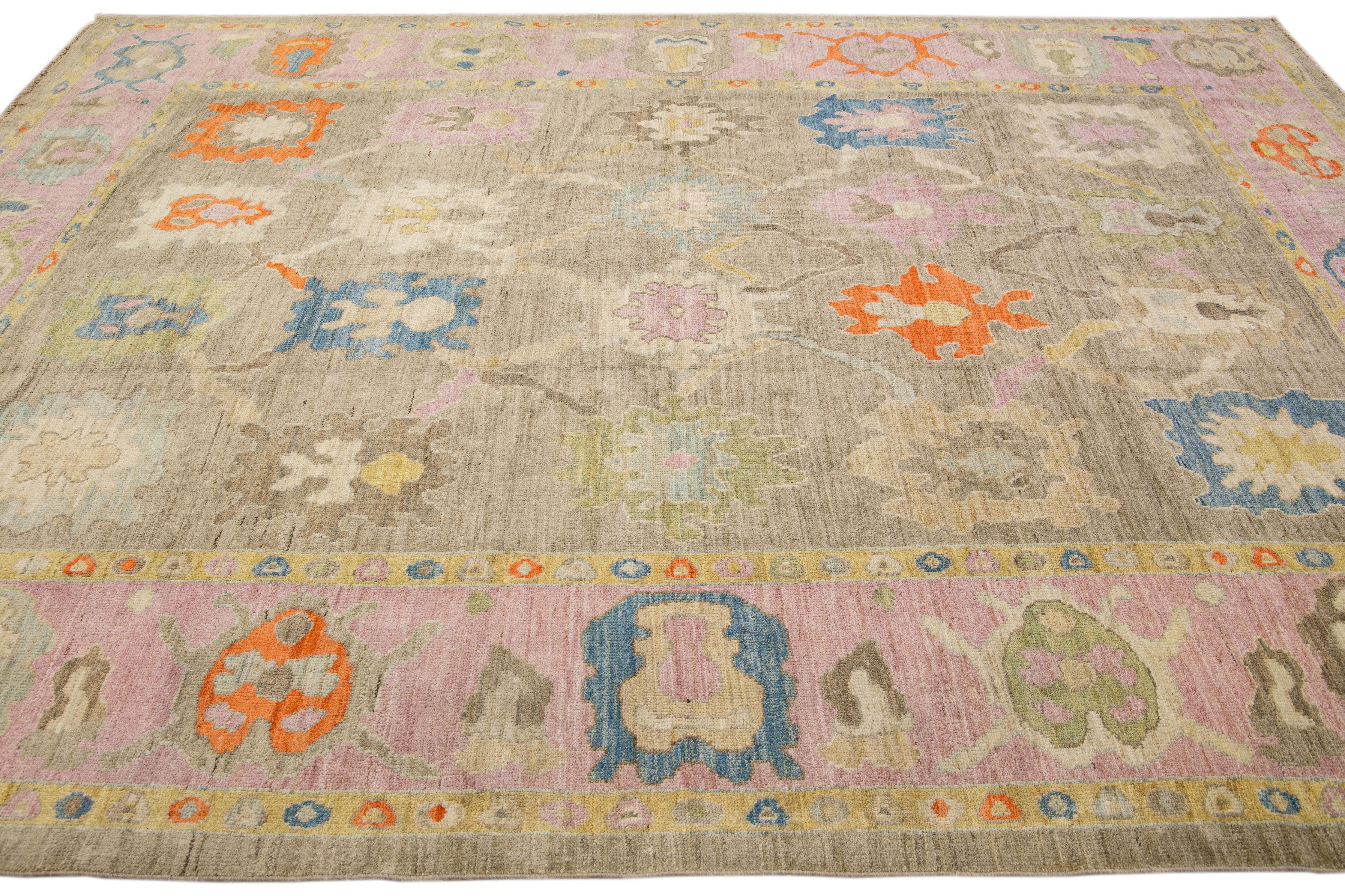 Handmade Modern Sultanabad Brown/Pink Wool Rug with Floral Pattern In New Condition For Sale In Norwalk, CT