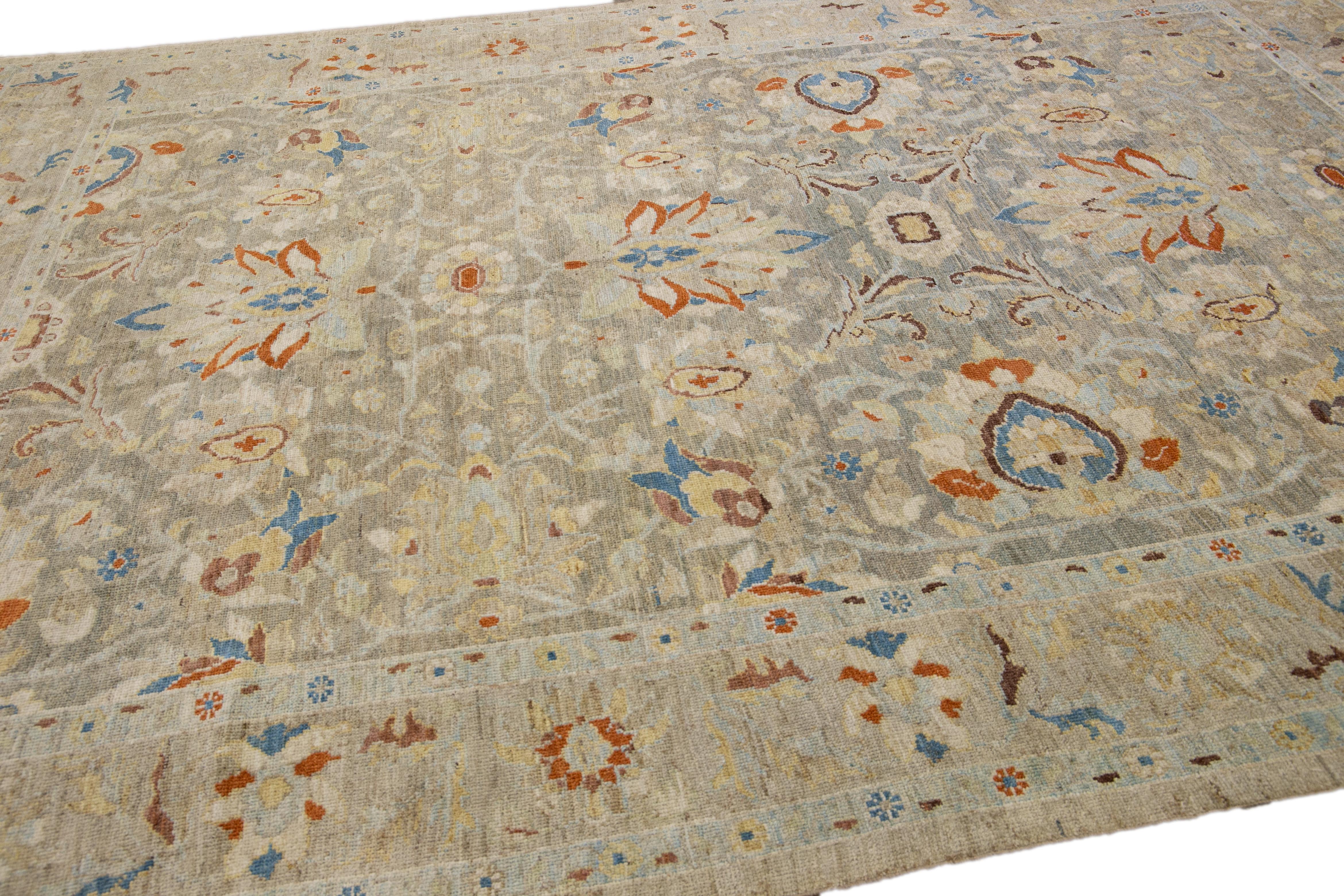 Pakistani Handmade Modern Sultanabad Gray/Brown Wool Rug with Floral Pattern For Sale