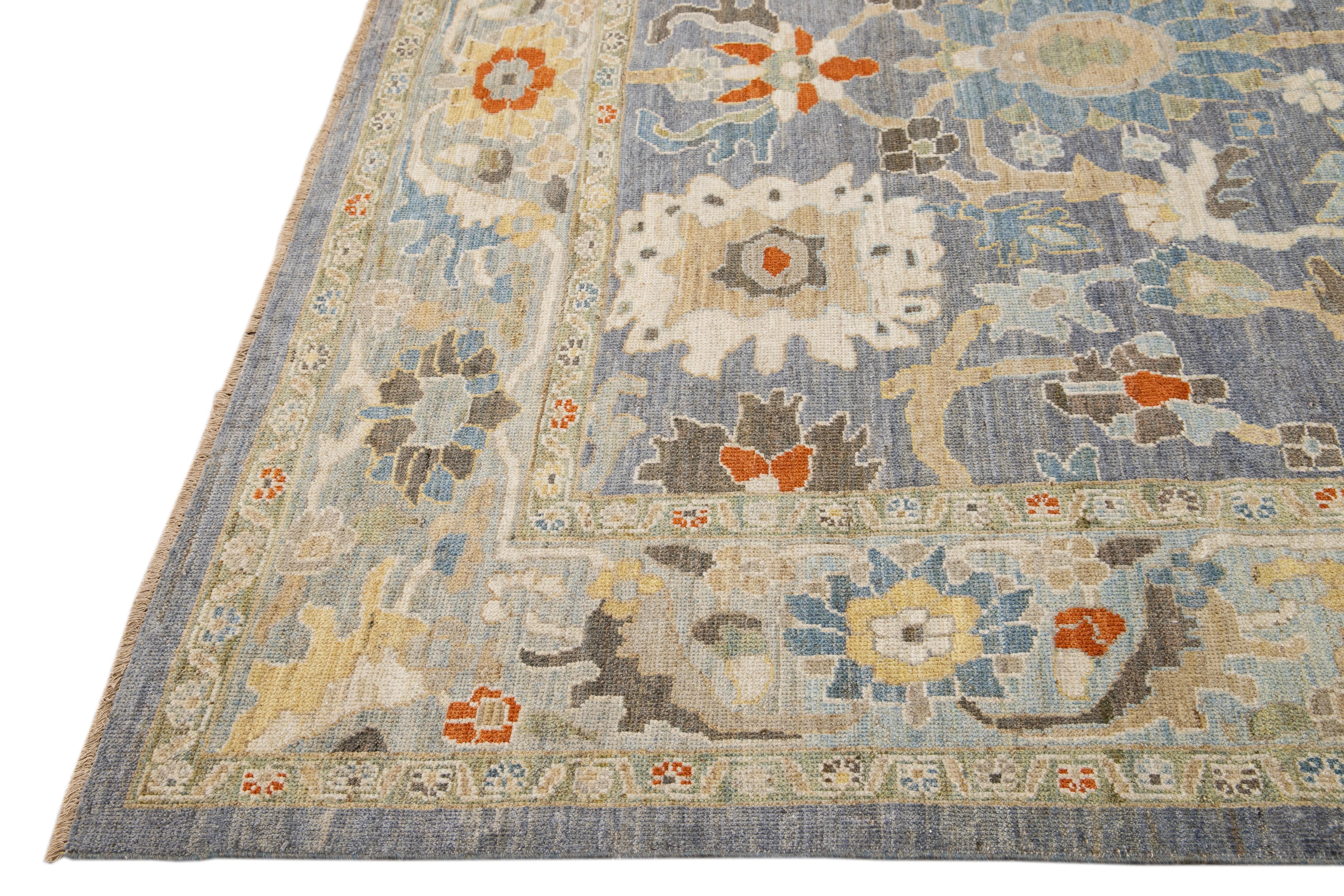 Handgefertigter moderner Sultanabad-Wollteppich in Grau mit Blumenmuster im Zustand „Neu“ im Angebot in Norwalk, CT