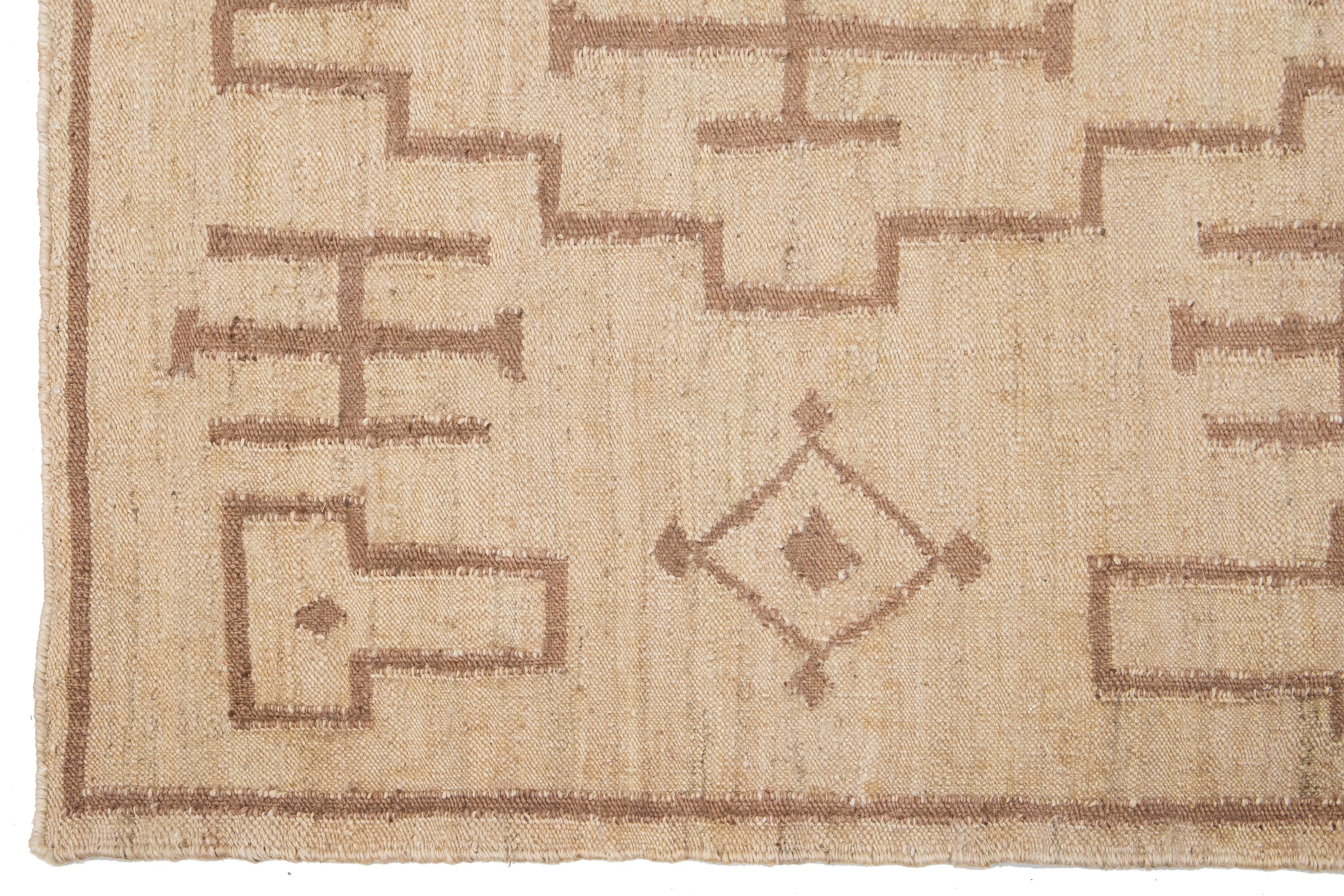 Handmade Modern Tan Dhurrie Natural Jute Rug For Sale 1
