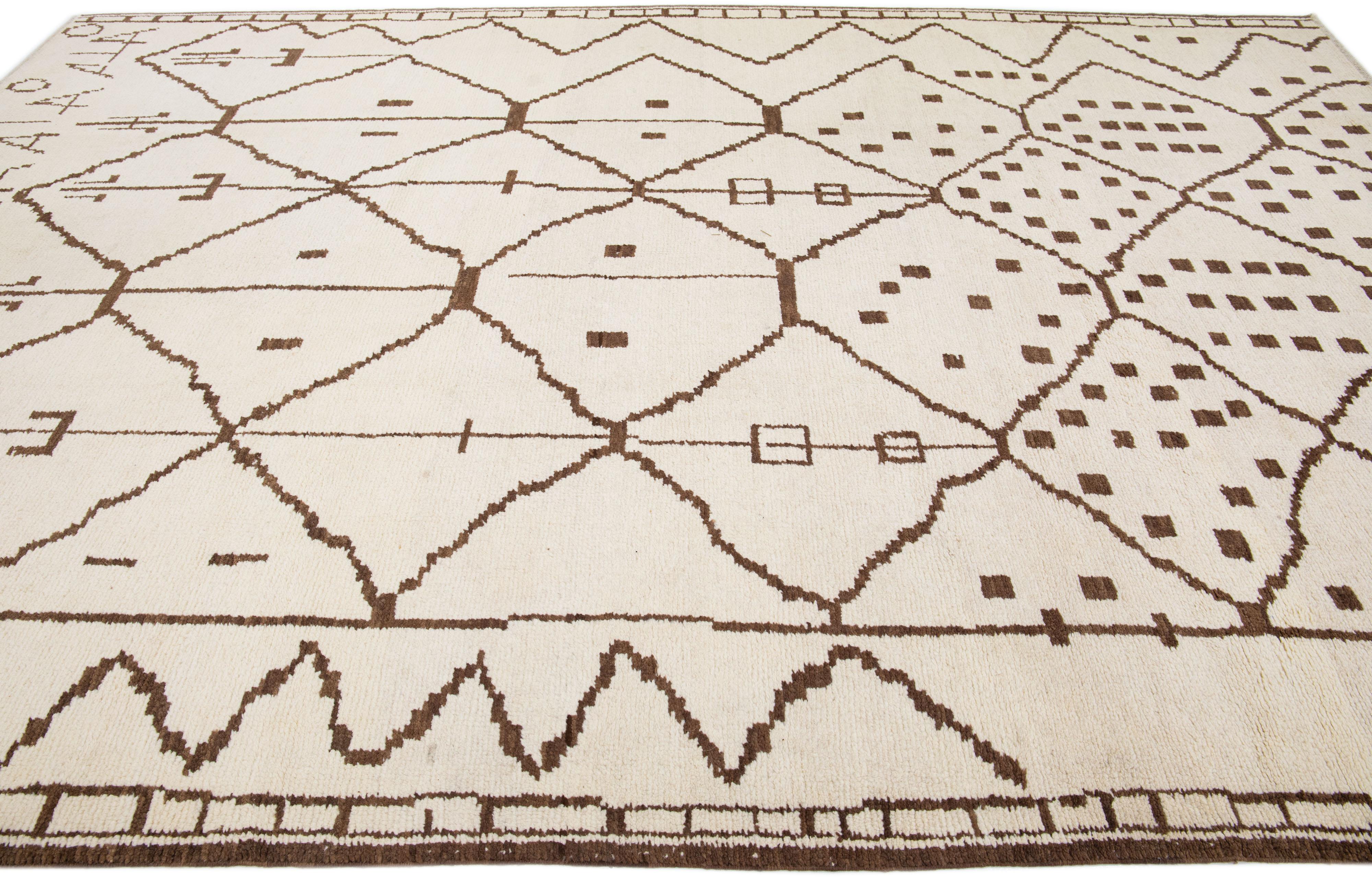 Hand-Knotted Handmade Modern Tribal Moroccan Wool Rug in Ivory For Sale
