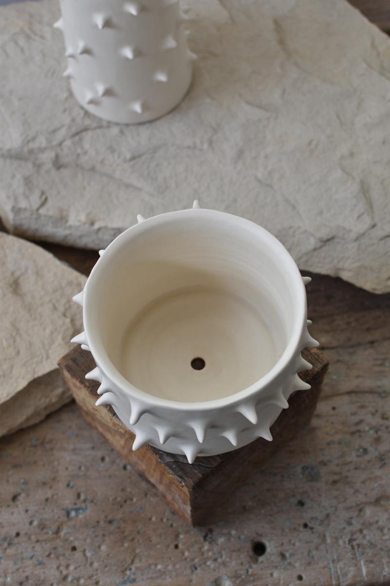 Modern Spikes White Ceramic Handmade Plant Pot For Sale