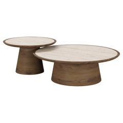 Table basse modulaire Liz faite main en travertin et noyer mat par Nolita Harbour