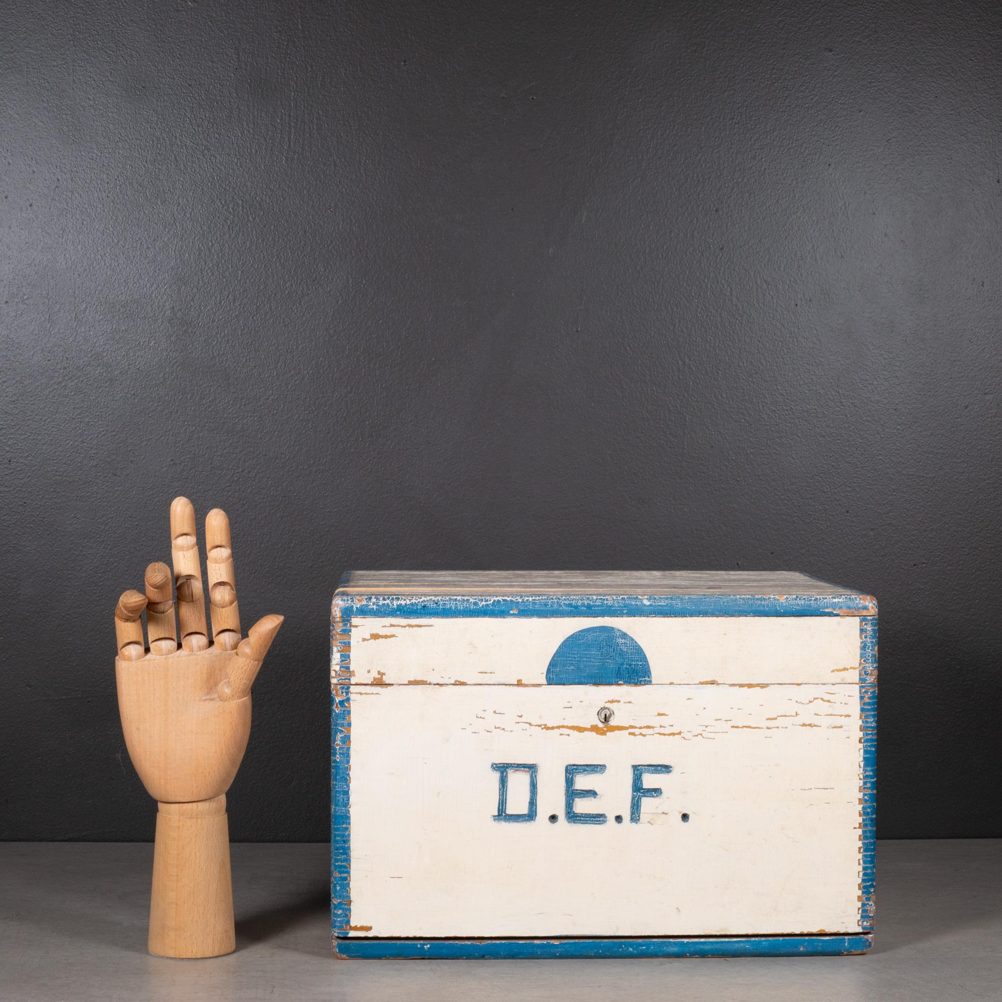 Boîte d'outils en bois monogrammée faite à la main avec plateau intérieur vers 1940 (expédition gratuite) en vente 4