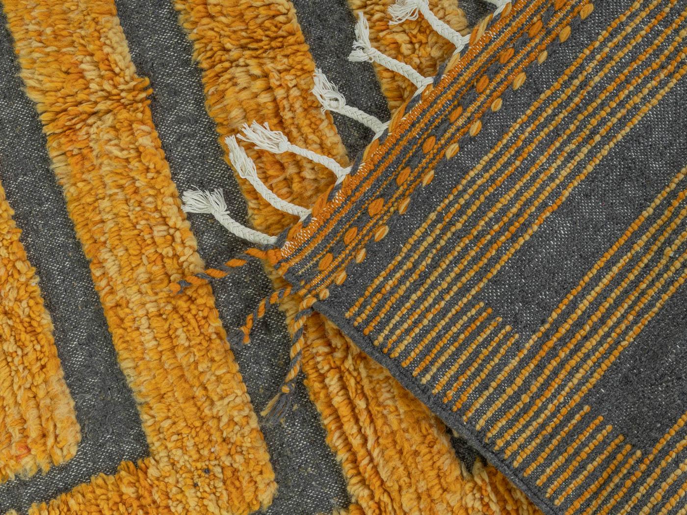 handmade moroccan Beni Ourain berber rug 100% wool For Sale 1