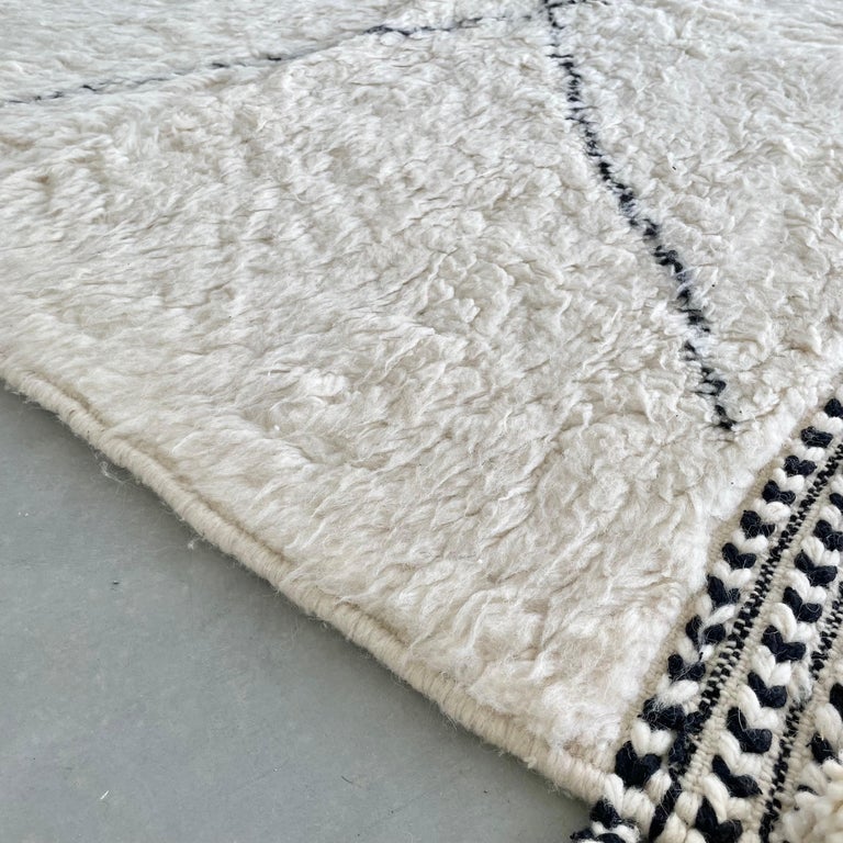 Handmade Moroccan Beni Ourain Rug 8.5' X 10' For Sale at 1stDibs