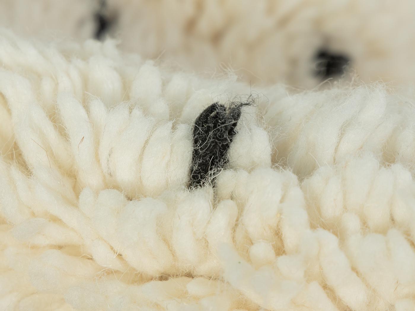 Handmade Moroccan Berber Rug 100% Wool For Sale 3