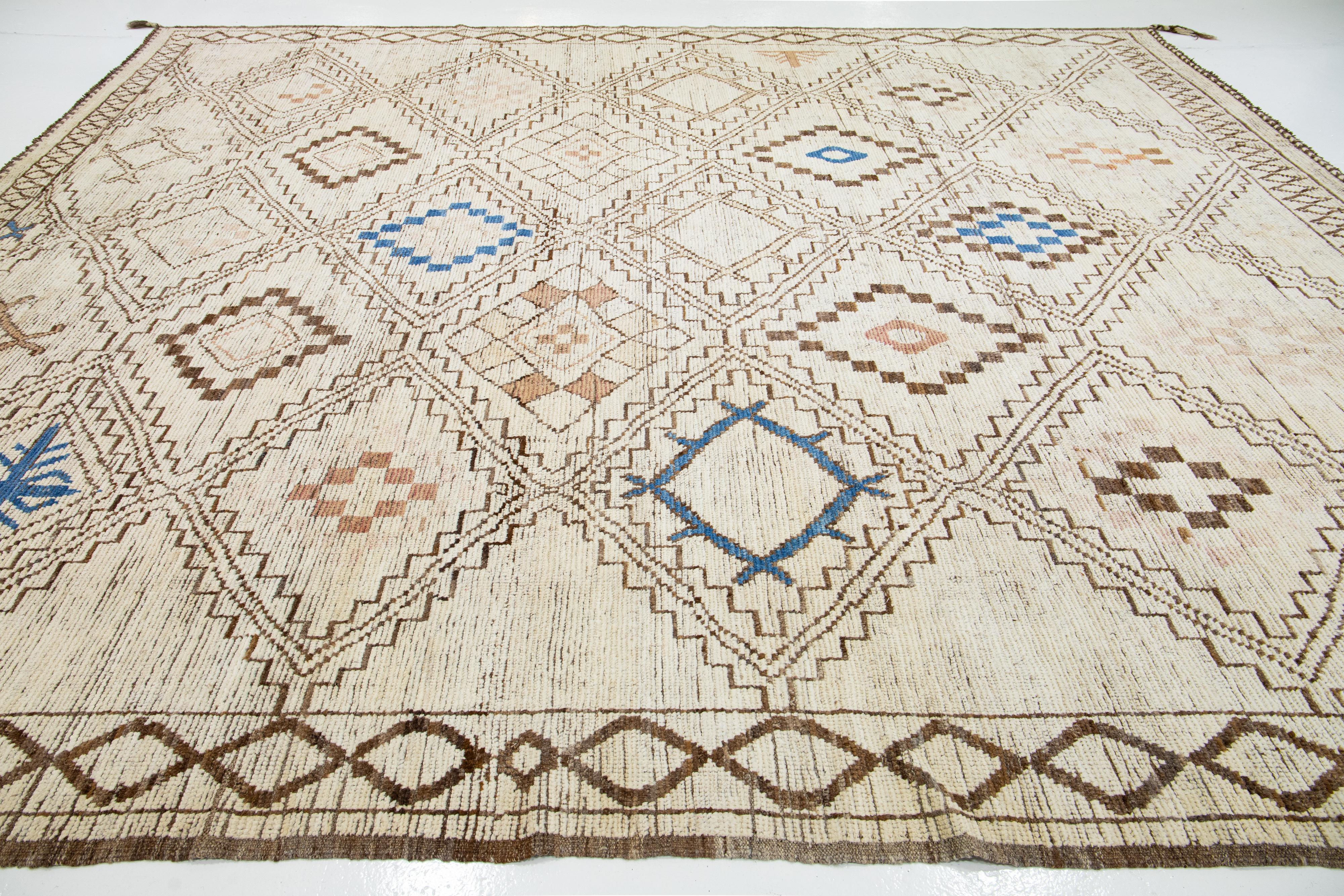 Handmade Moroccan Retro Style Modern Wool Rug In Beige  In New Condition For Sale In Norwalk, CT
