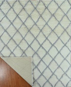 Handmade Moroccan Style Beni Ourain Wool Rug Ivory & Soft Grey Diamond Pattern
