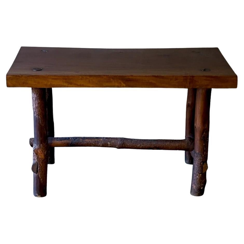 Handgefertigter Berg Stück Tisch im Angebot