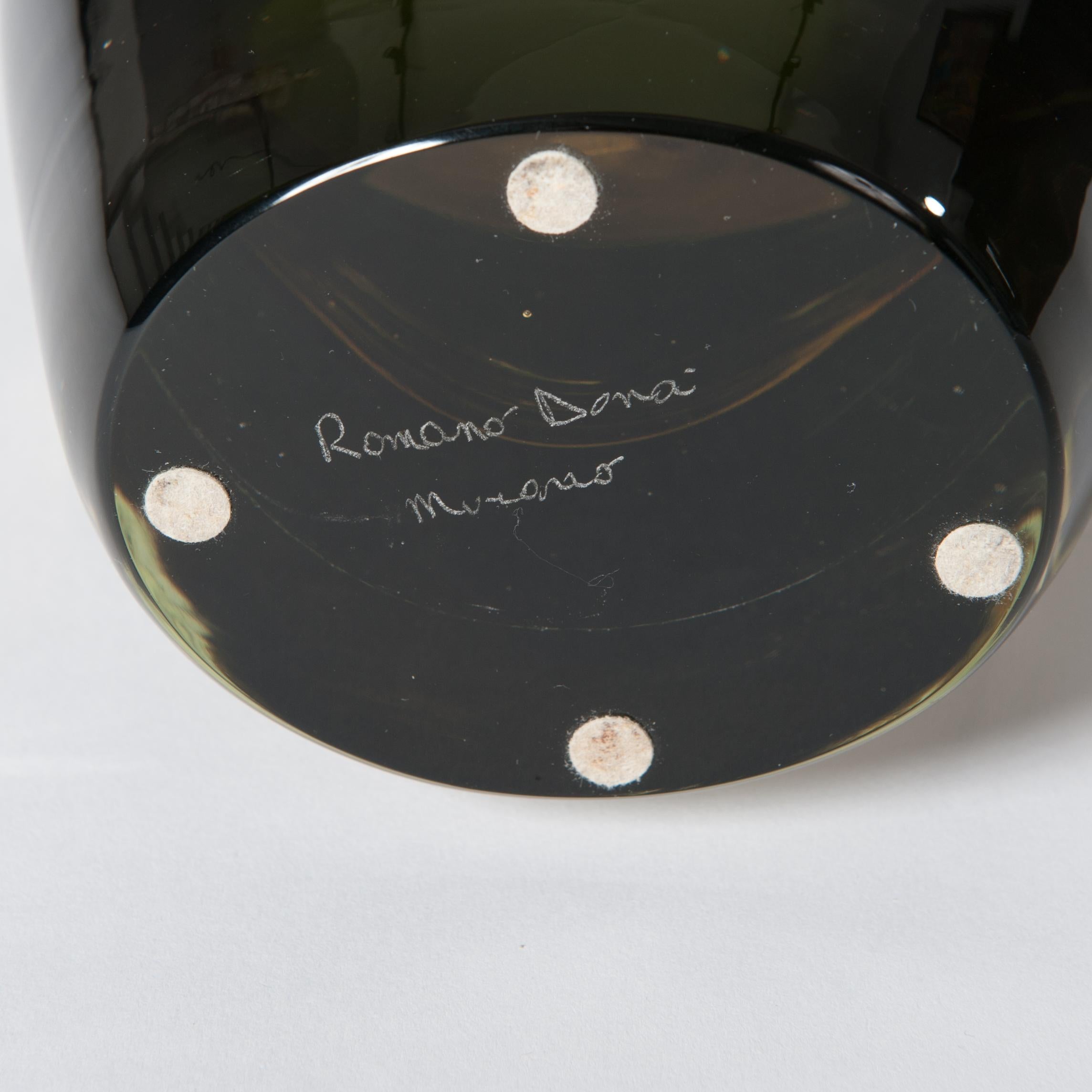 Handgefertigte Sommerso-Vase aus Muranoglas in Dunkelgrün, Gelb, signiert von Romano Donà im Angebot 3