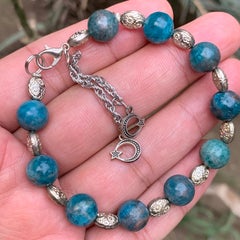 Handmade Natural Apatite Gemstone Bracelet, 10 mm Beads, Silver Metal, 8 Inches