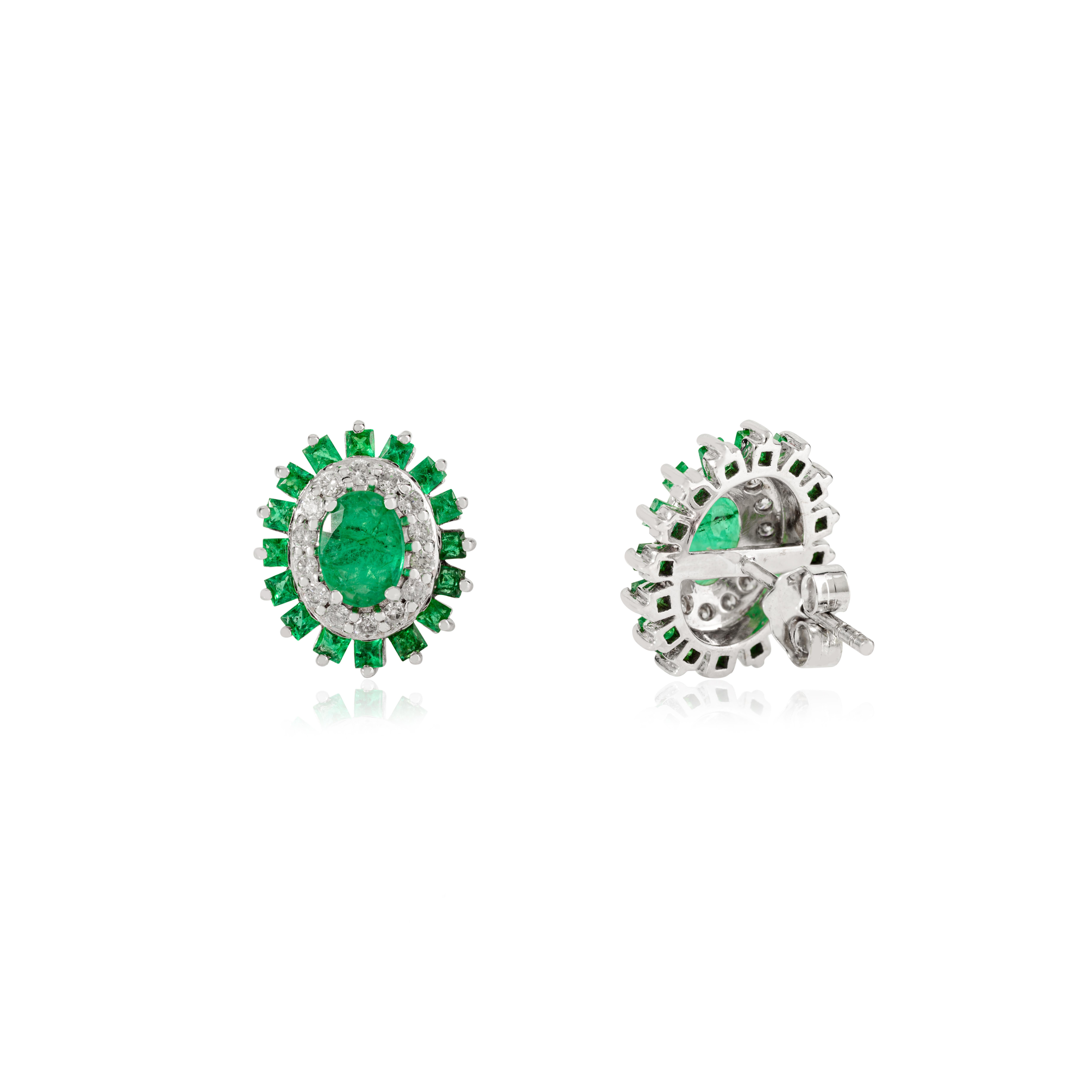 Boucles d'oreilles en or 14k pour femmes, faites à la main, avec émeraude naturelle et diamant. Neuf - En vente à New York, NY