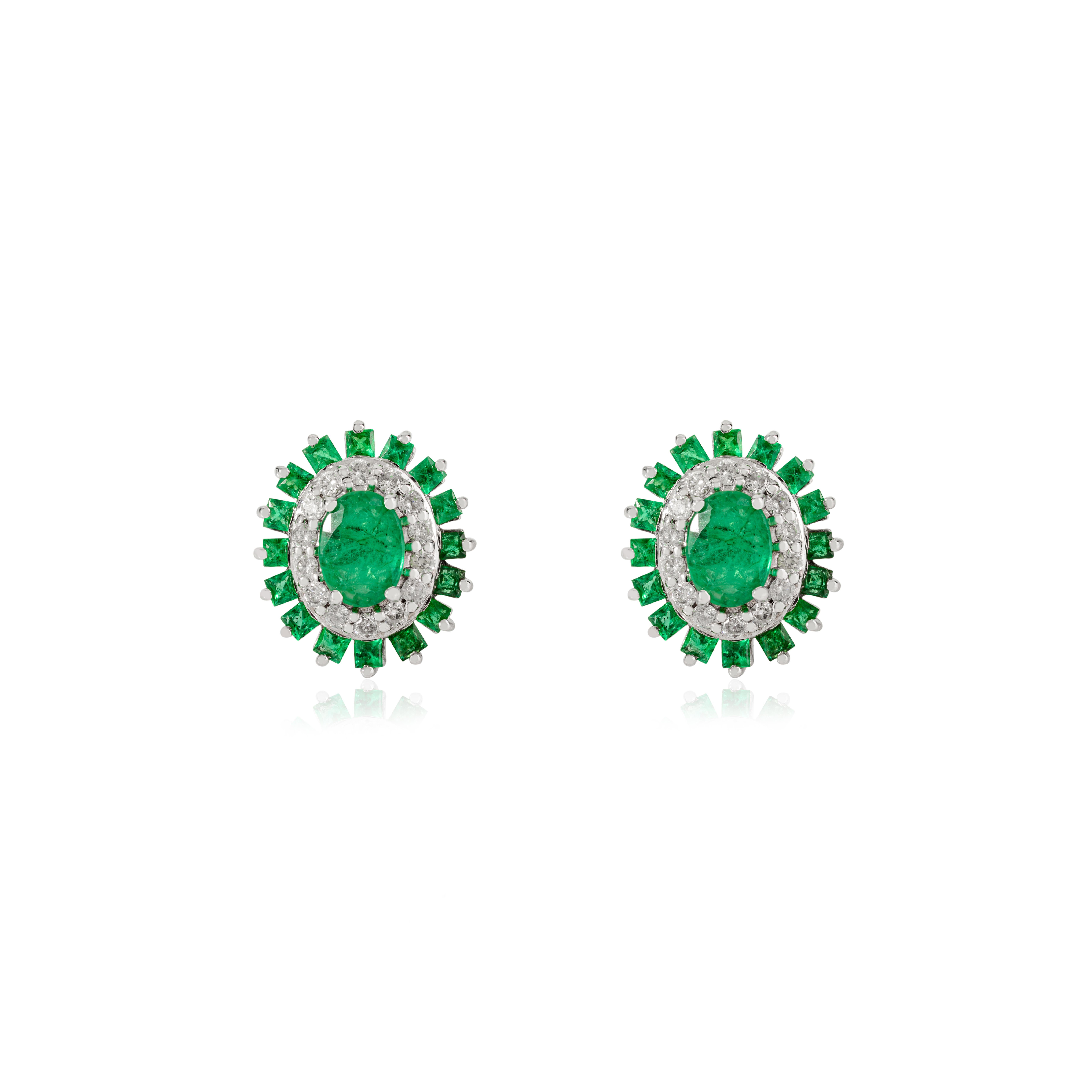 Boucles d'oreilles en or 14k pour femmes, faites à la main, avec émeraude naturelle et diamant. en vente 1