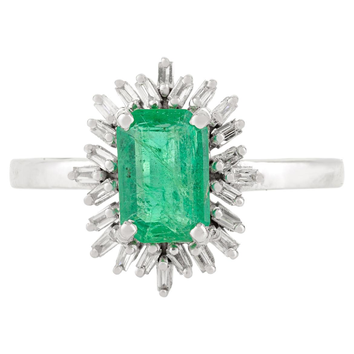 Im Angebot: Handgefertigter natürlicher Smaragd & Diamant-Sunburst-Ring aus massivem 14k Weißgold ()