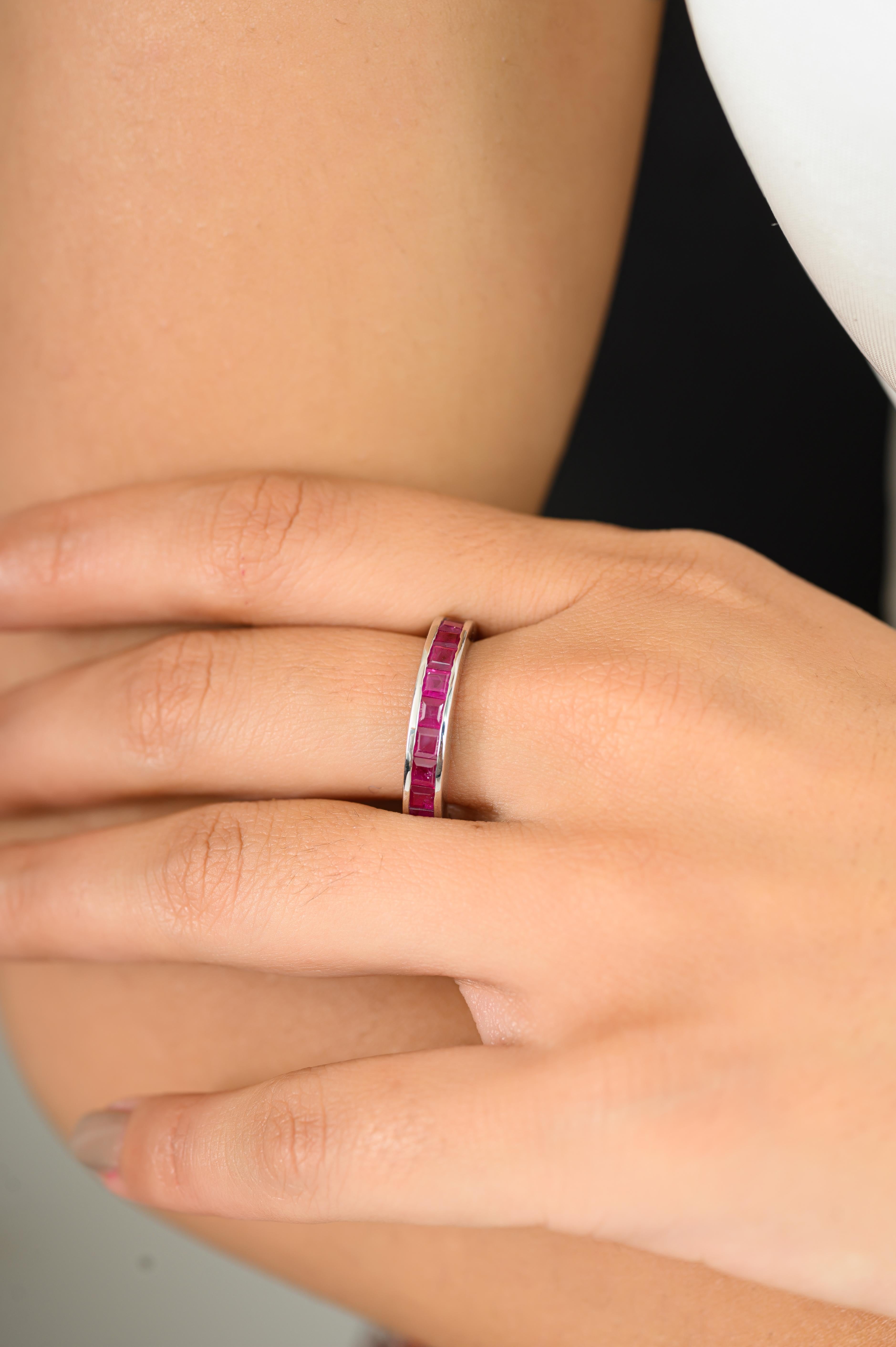 Im Angebot: Handgefertigter halber Eternity-Ring mit natürlichem rosa Rubin in 925 Sterlingsilber () 8
