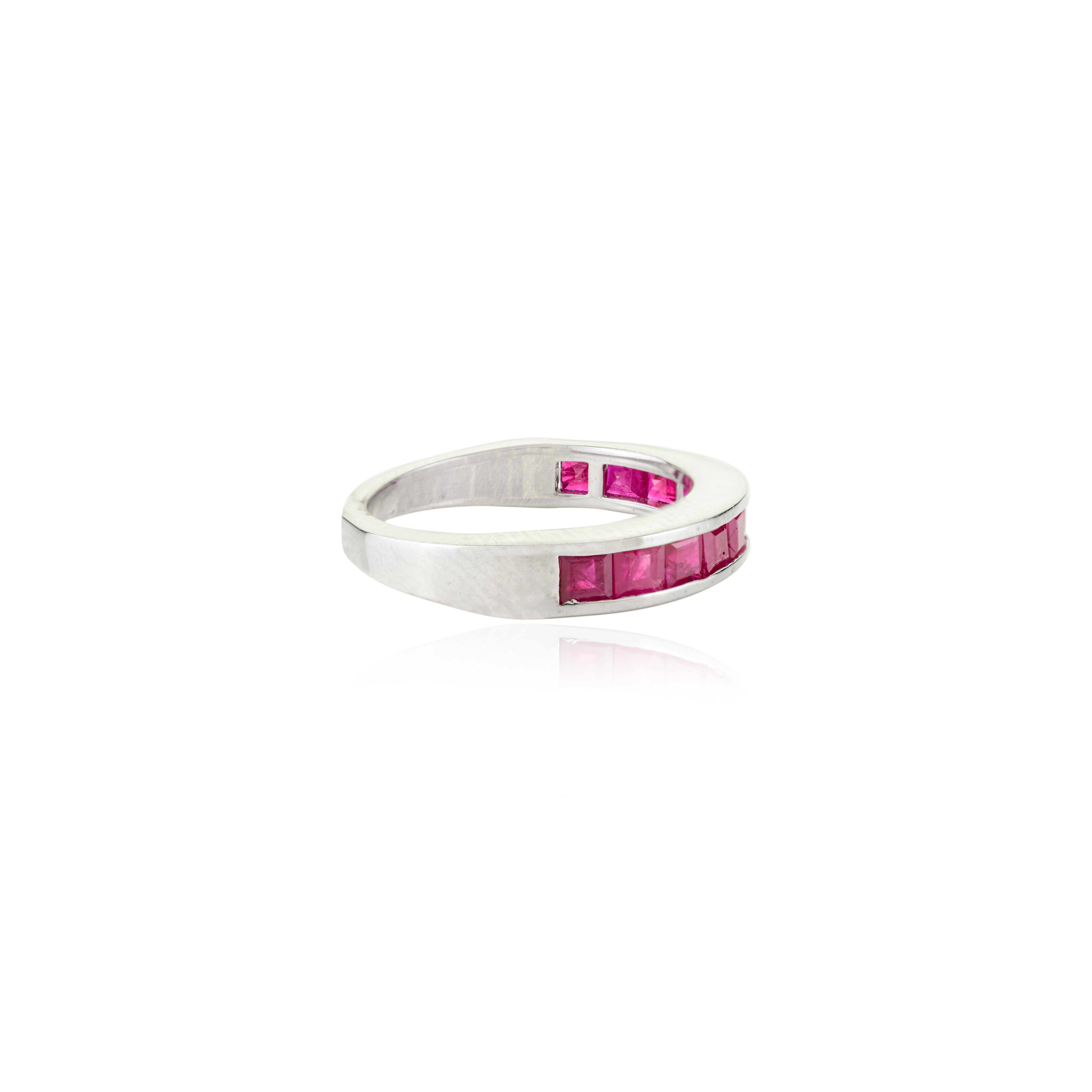 Im Angebot: Handgefertigter halber Eternity-Ring mit natürlichem rosa Rubin in 925 Sterlingsilber () 3