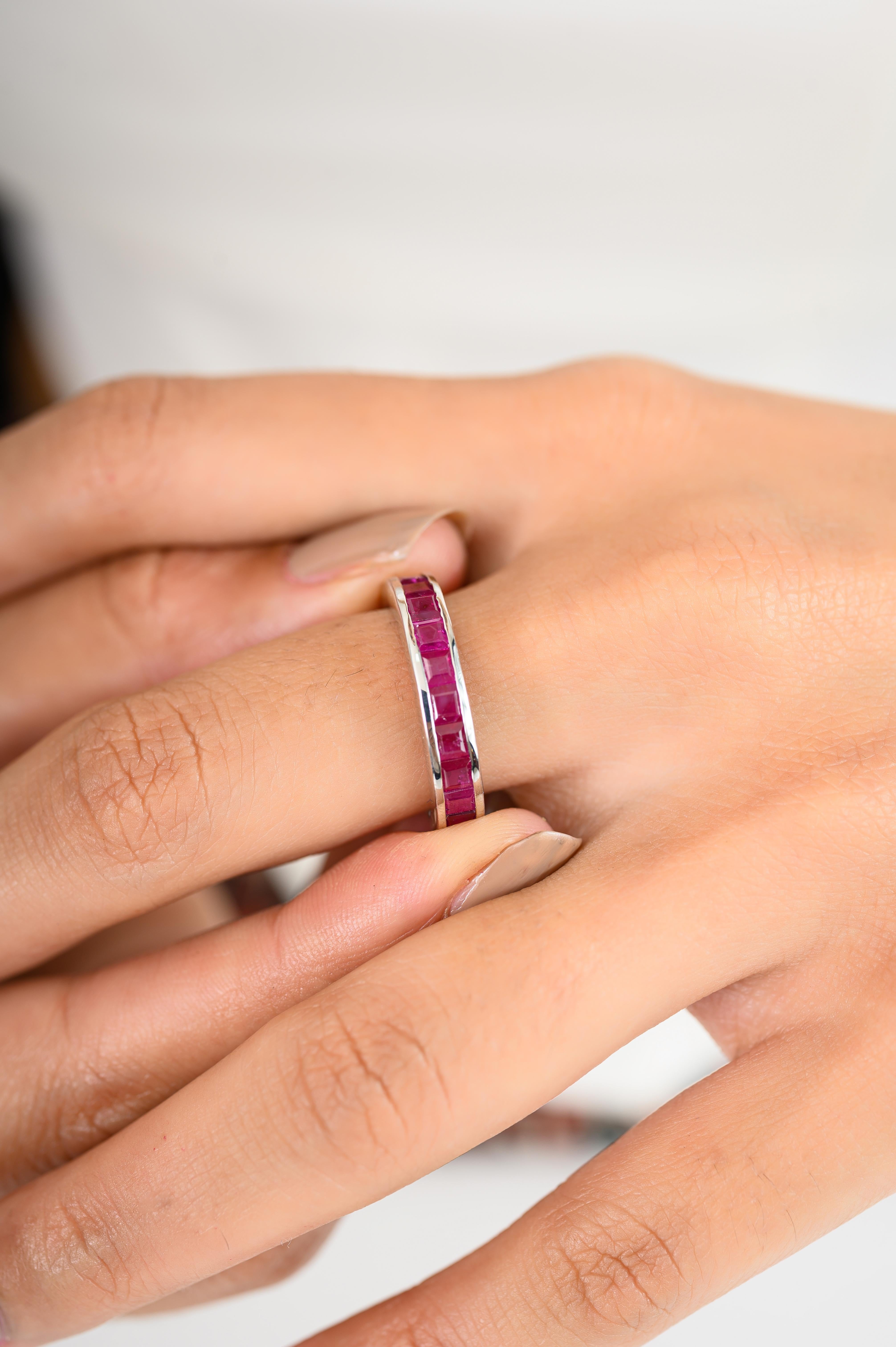 Im Angebot: Handgefertigter halber Eternity-Ring mit natürlichem rosa Rubin in 925 Sterlingsilber () 6