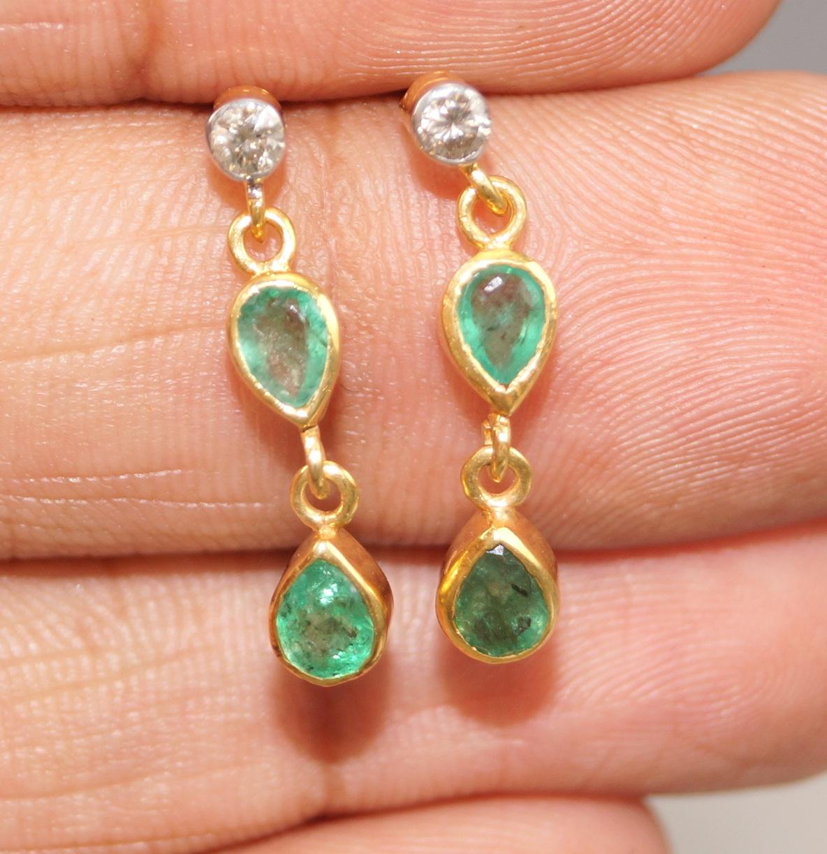Handmade natural rose cut diamonds emeralds 925 silver 18K gold plated earrings In New Condition For Sale In Delhi, DL