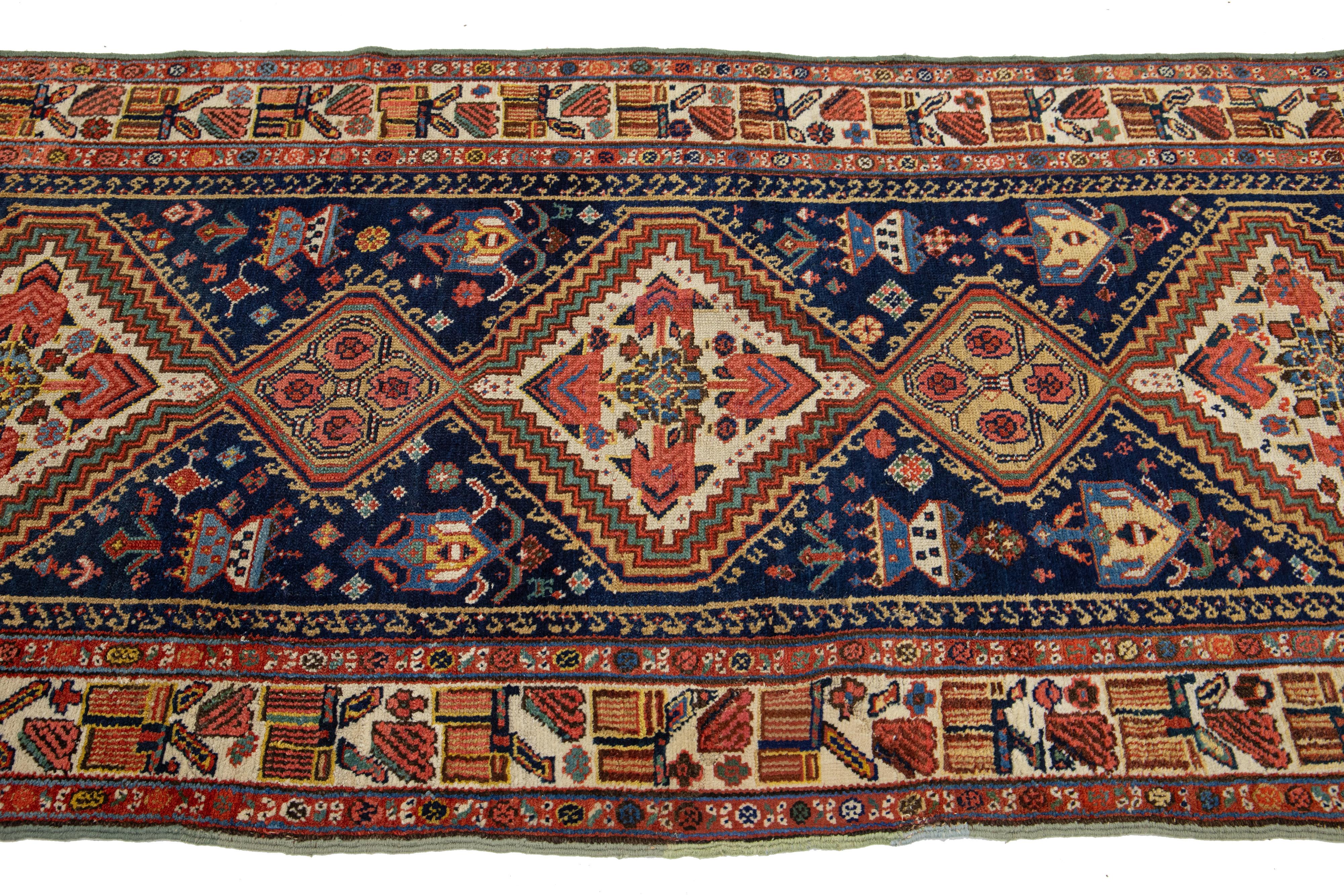 Handgefertigter marineblauer antiker Kurdischer Woll-Läufer in Marineblau mit Allover-Design im Zustand „Hervorragend“ im Angebot in Norwalk, CT