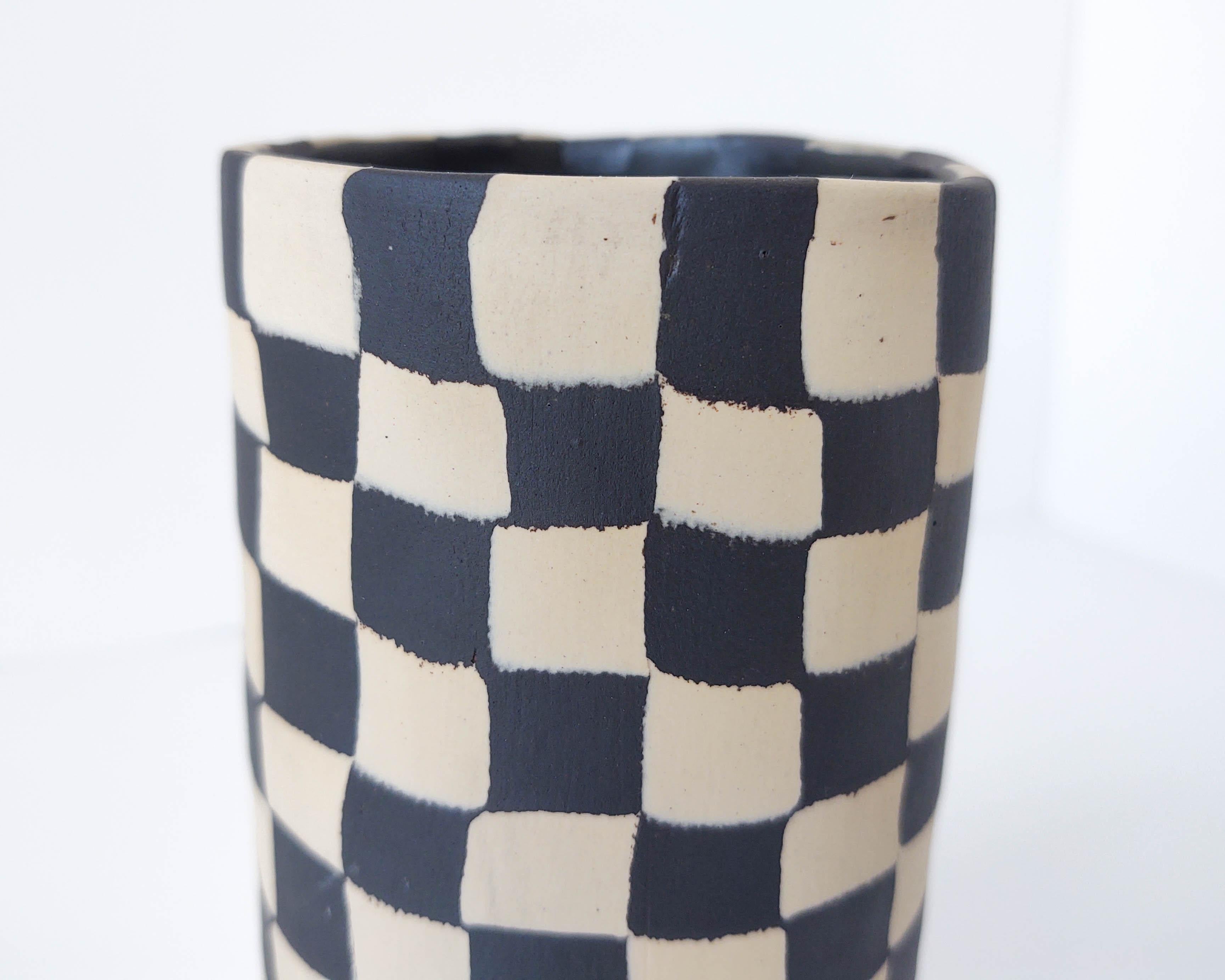 checkered vase black and white
