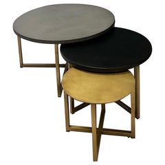 Handgefertigte Beistelltische, Set-Beistelltische, handgefertigt von französischer Designerin