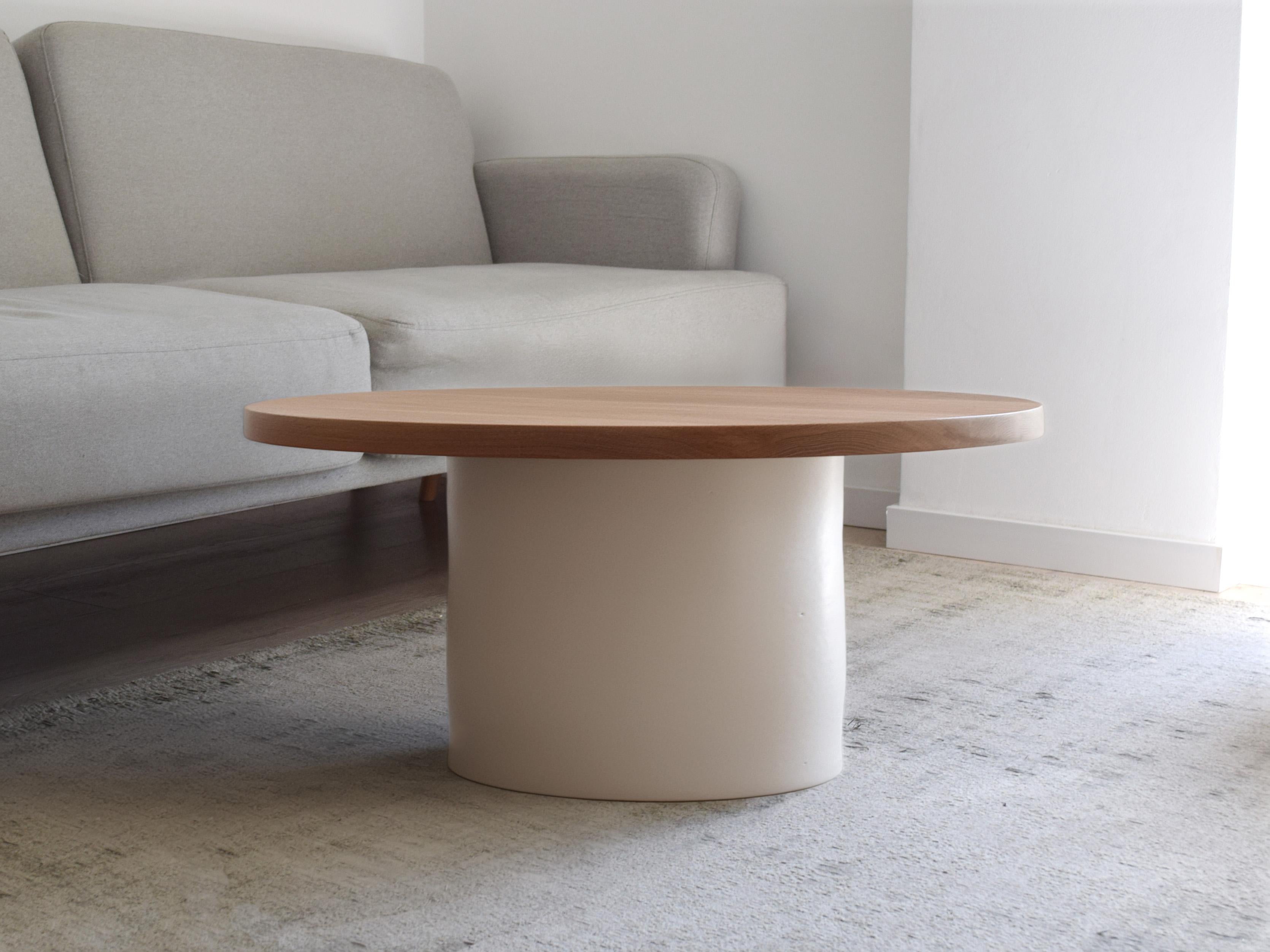 Handmade Off-White Ceramic Coffee Table with Oak Top In New Condition For Sale In Braga, PT