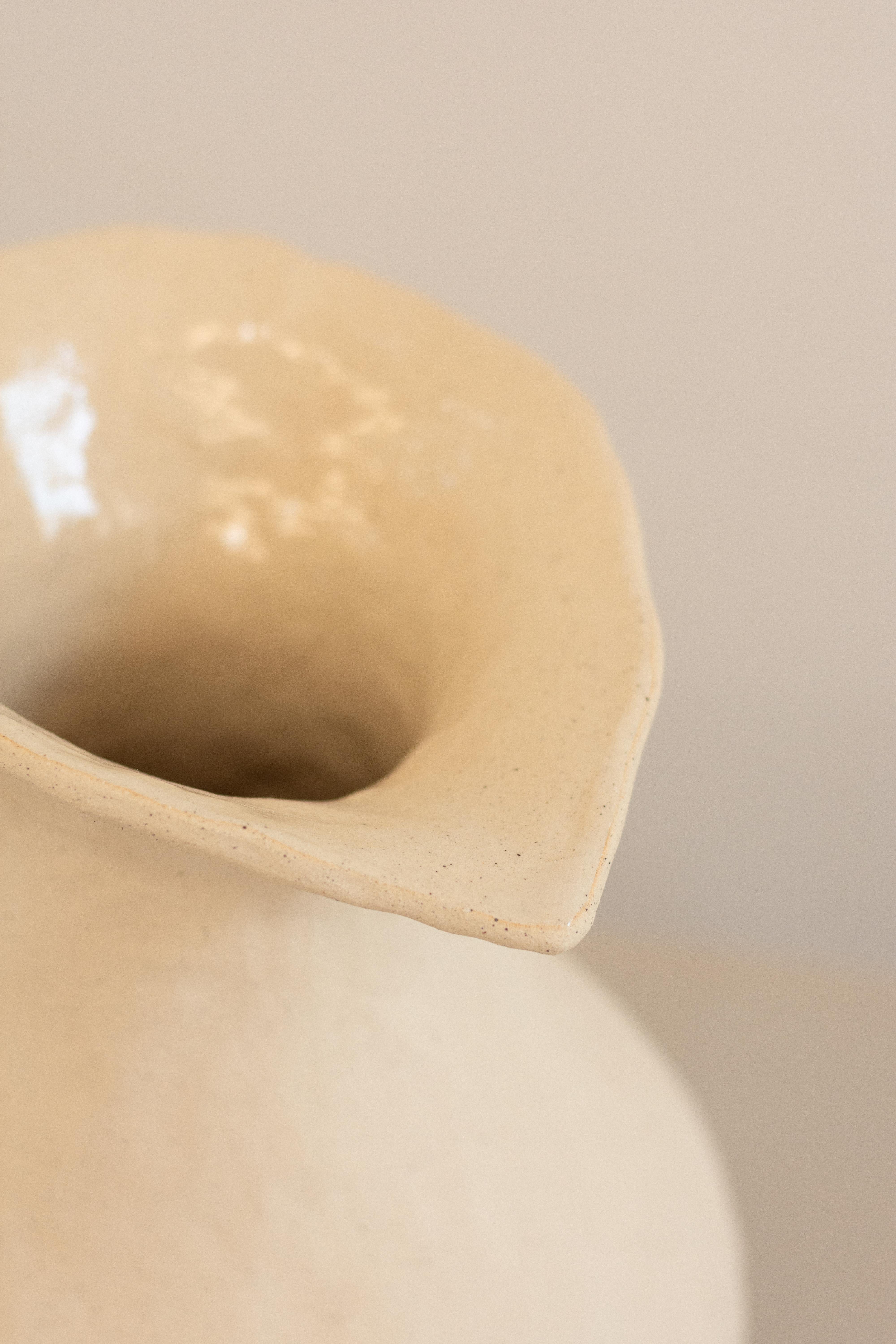 Fired handmade organic white ceramic vase  RUPA N.3 For Sale