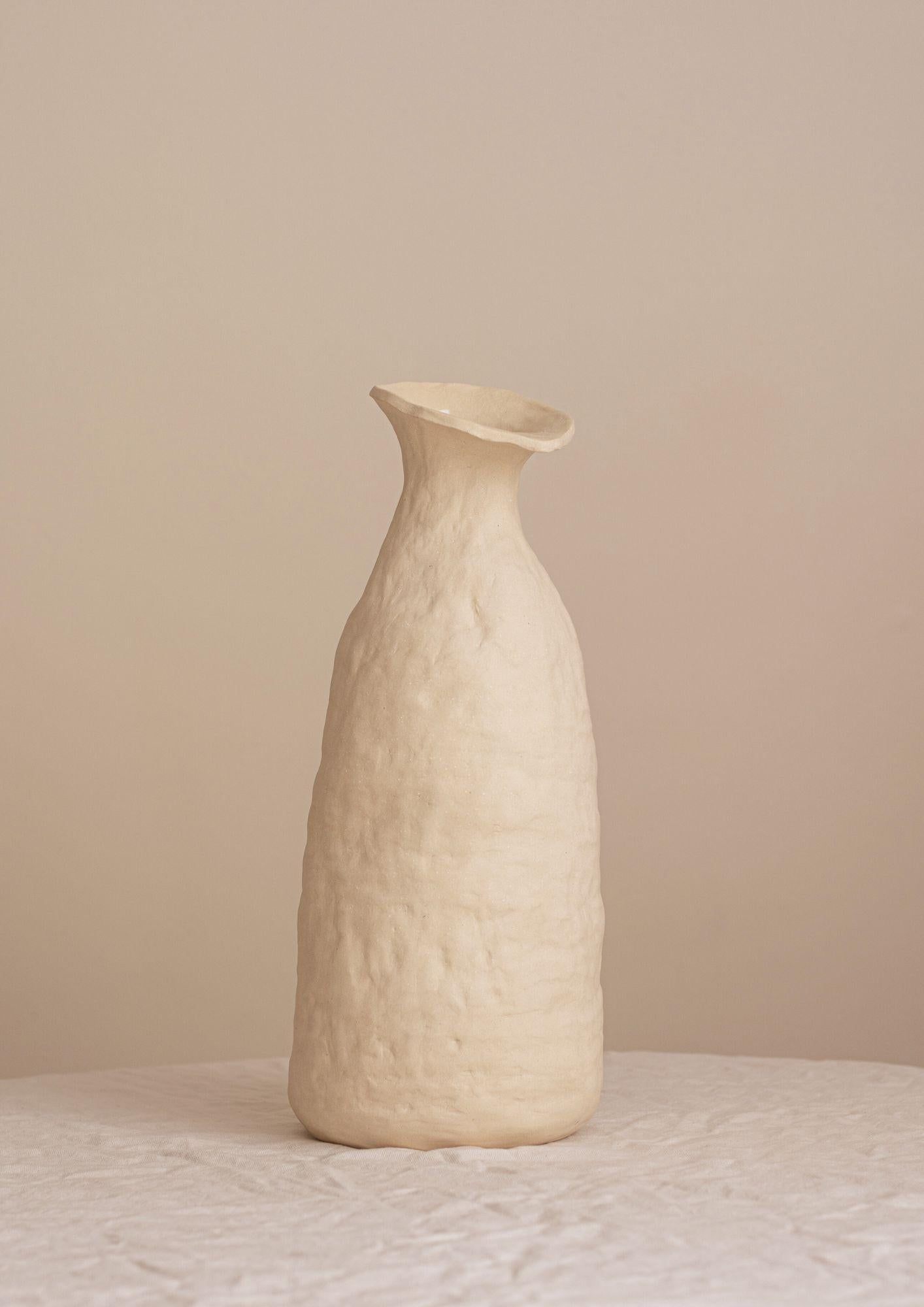vase en céramique blanche organique fait à la main  RUPA N.4 Neuf - En vente à Florianópolis, BR