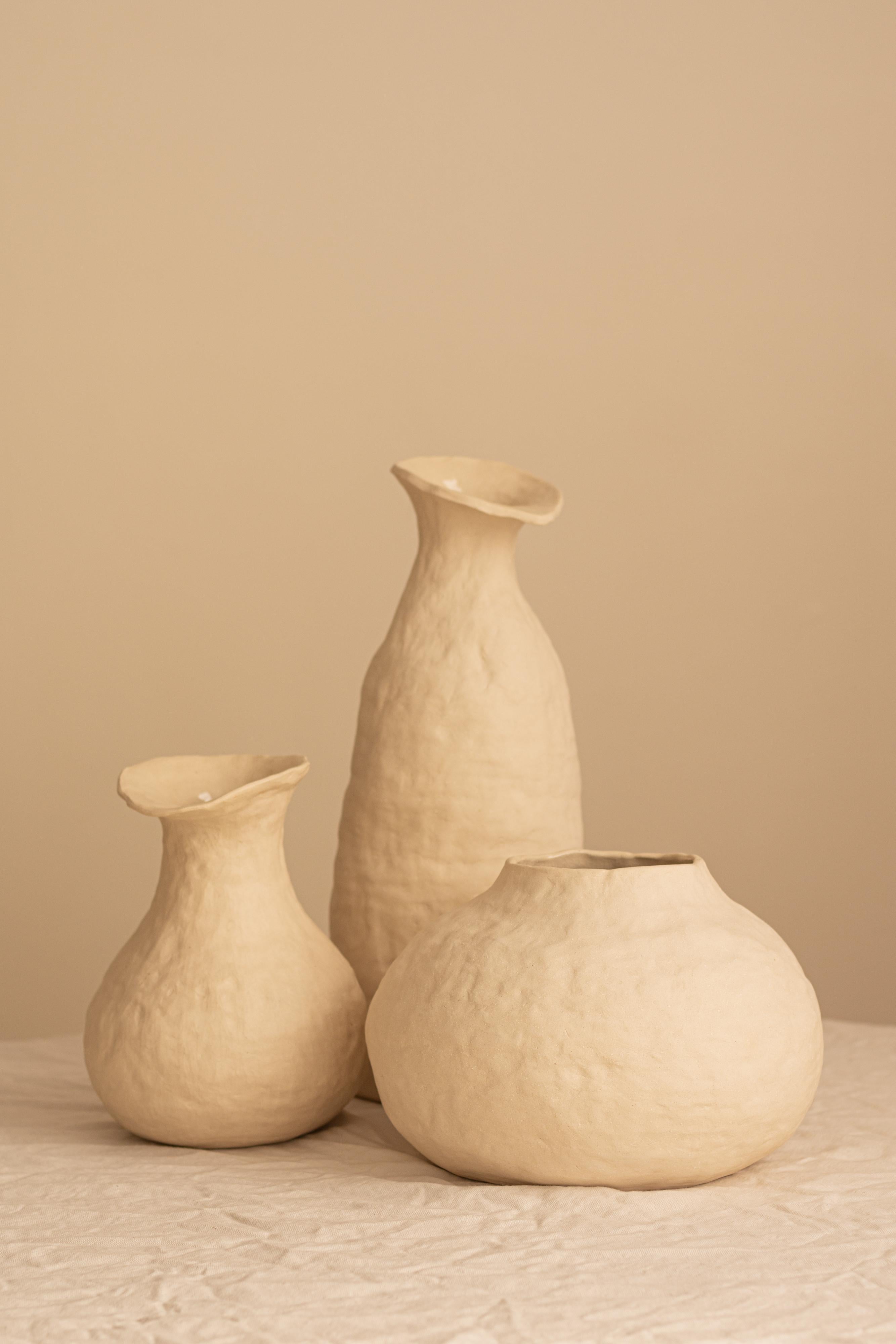 handmade organic white ceramic vase  RUPA N.5 In New Condition For Sale In Florianópolis, BR