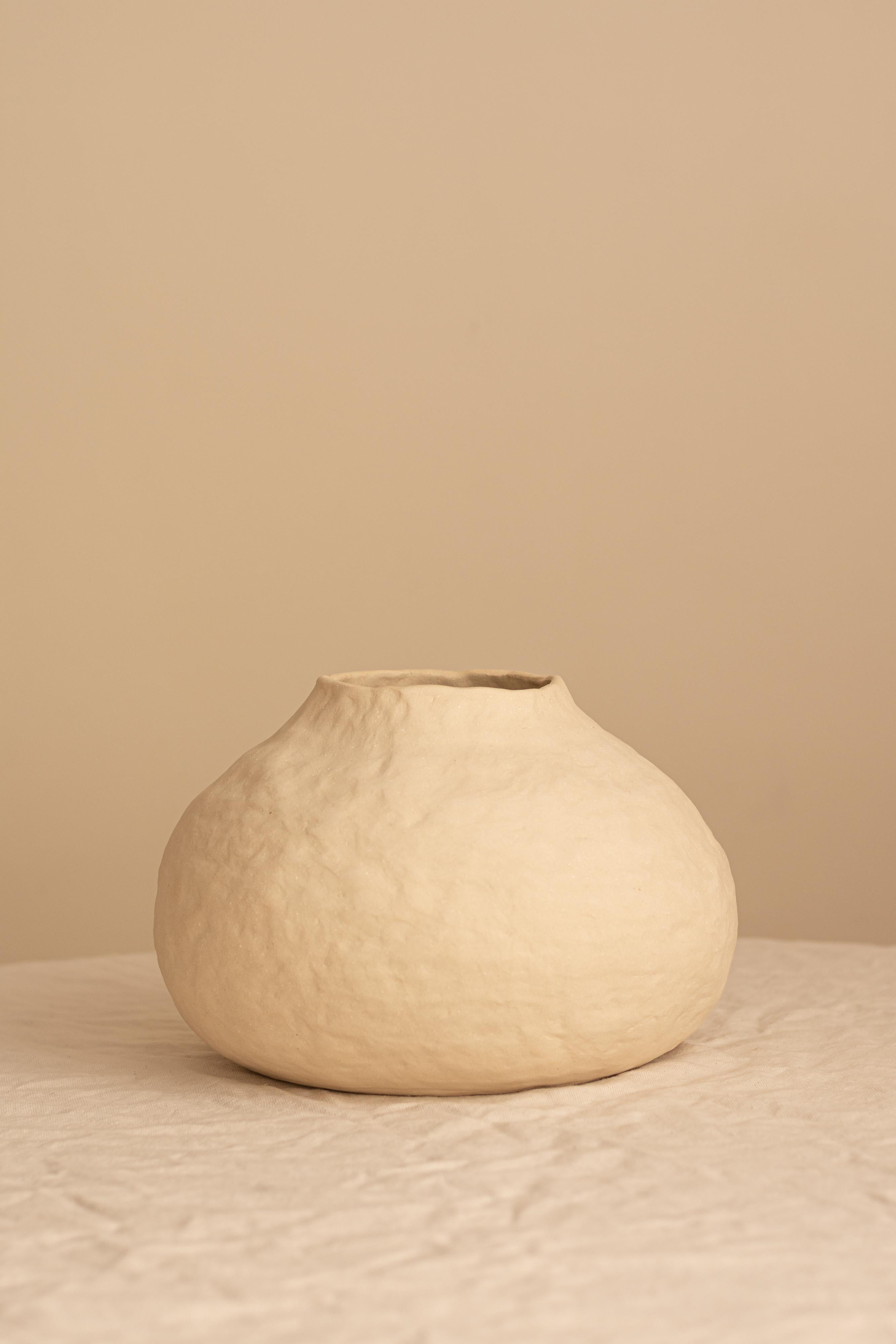 Contemporary handmade organic white ceramic vase  RUPA N.5 For Sale