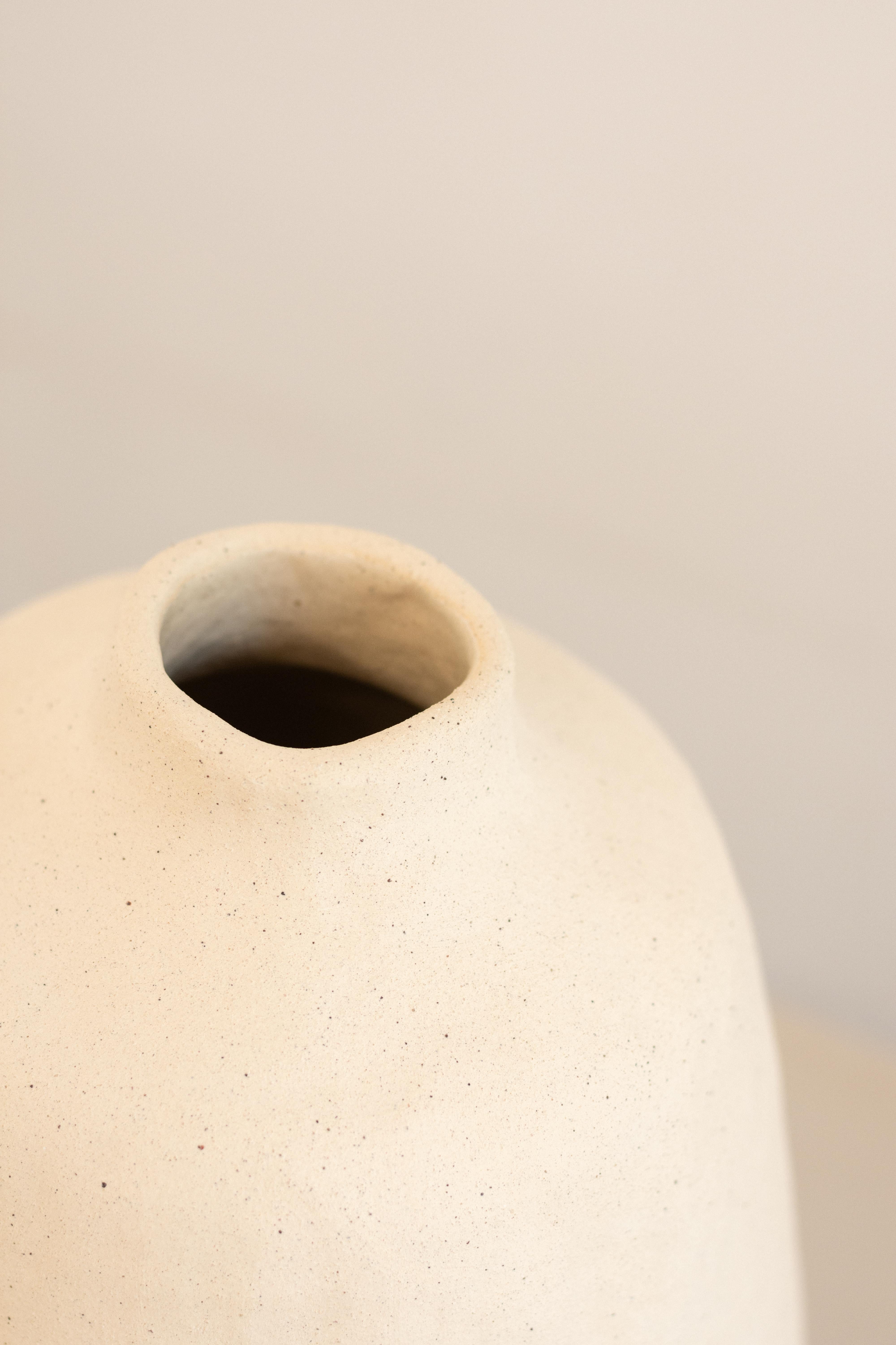 Fired handmade organic white ceramic vase  RUPA N.6 For Sale