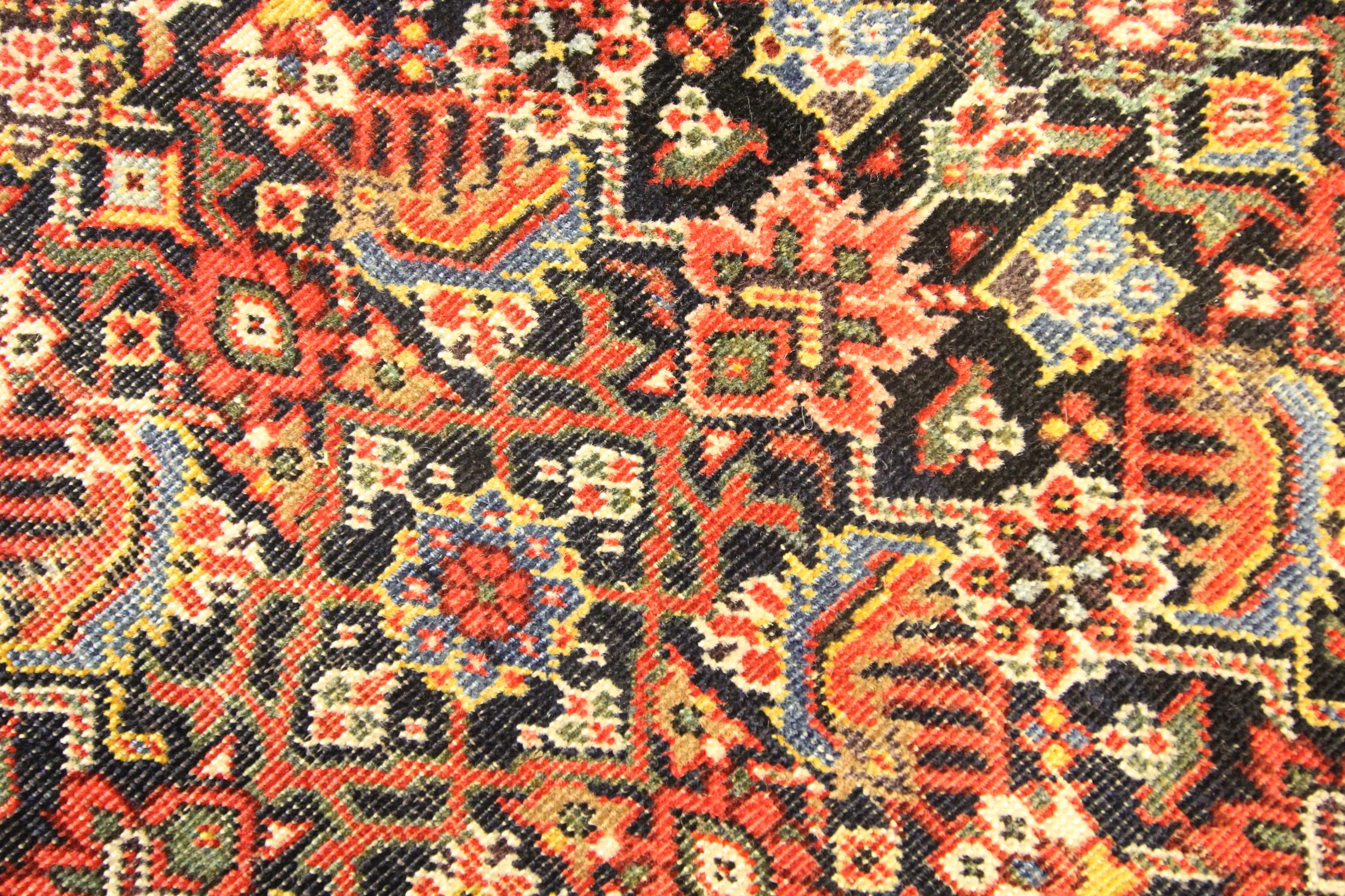 Handgefertigter orientalischer antiker Teppich, orangefarbener Wollteppich (Pflanzlich gefärbt) im Angebot