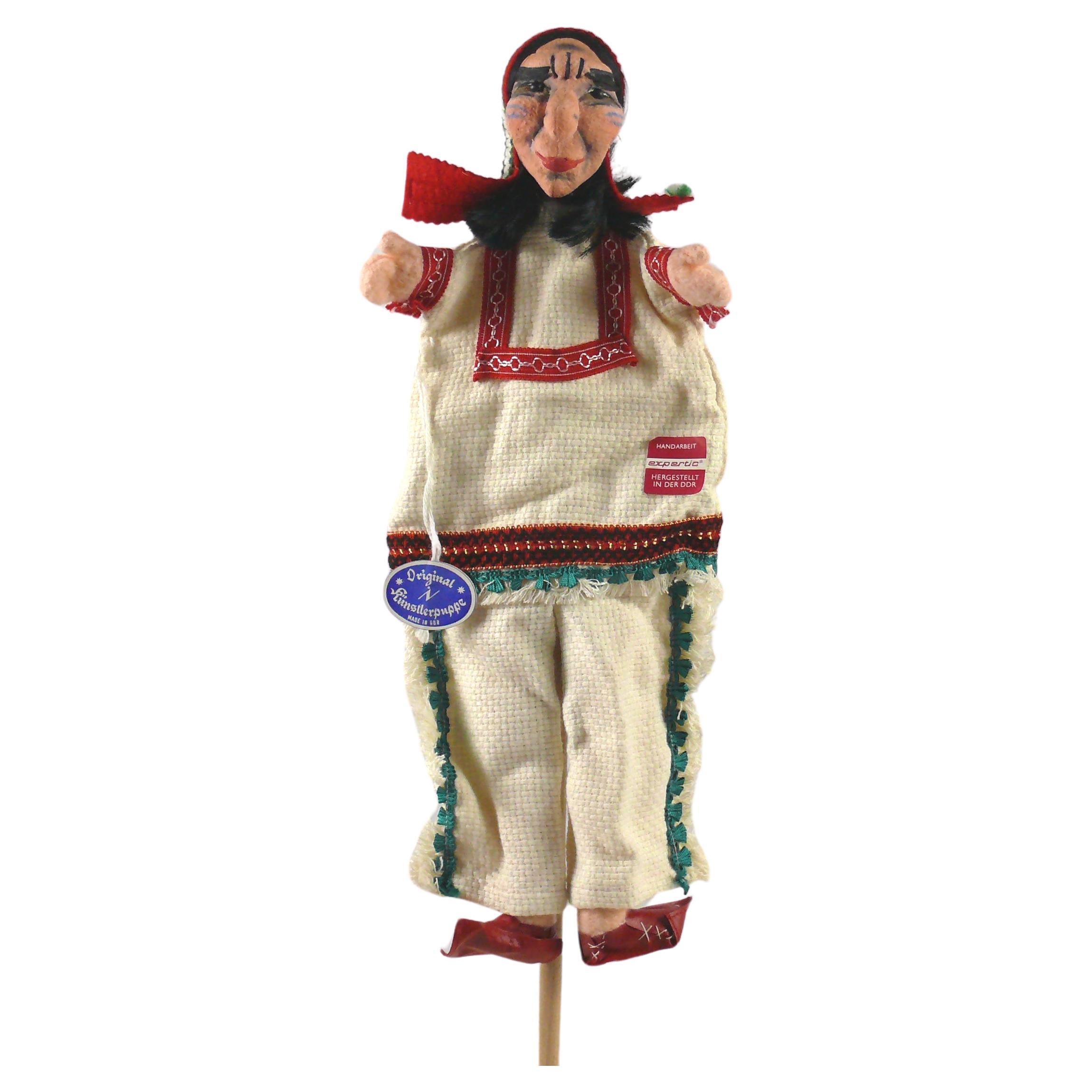 Handgefertigte Original Dresdner Künstlerpuppen / handgefertigte Puppe - indianische Frau, 1970er Jahre