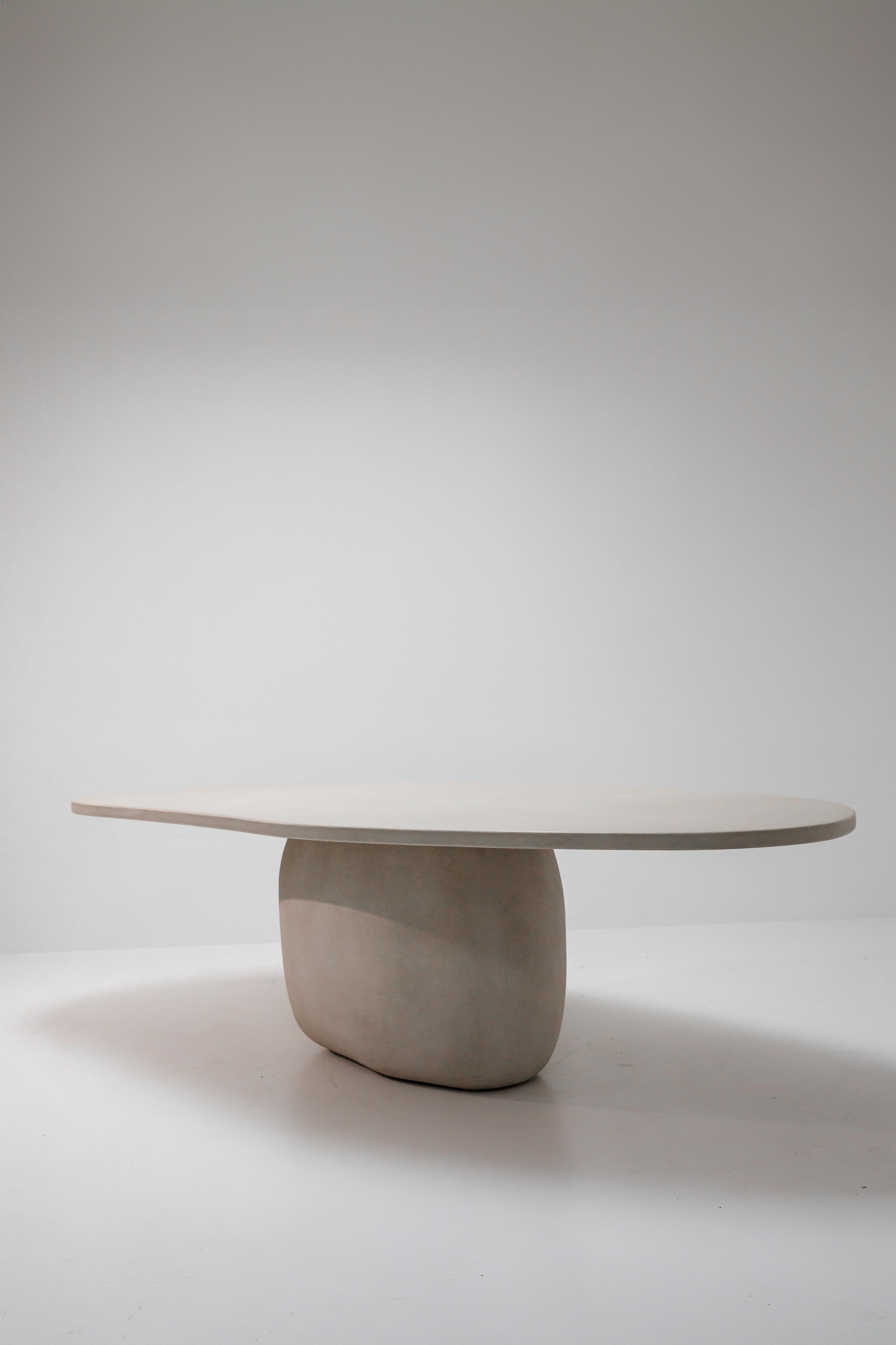 Table de salle à manger Rocc fabriquée à la main par Philippe Colette Neuf - En vente à Geneve, CH