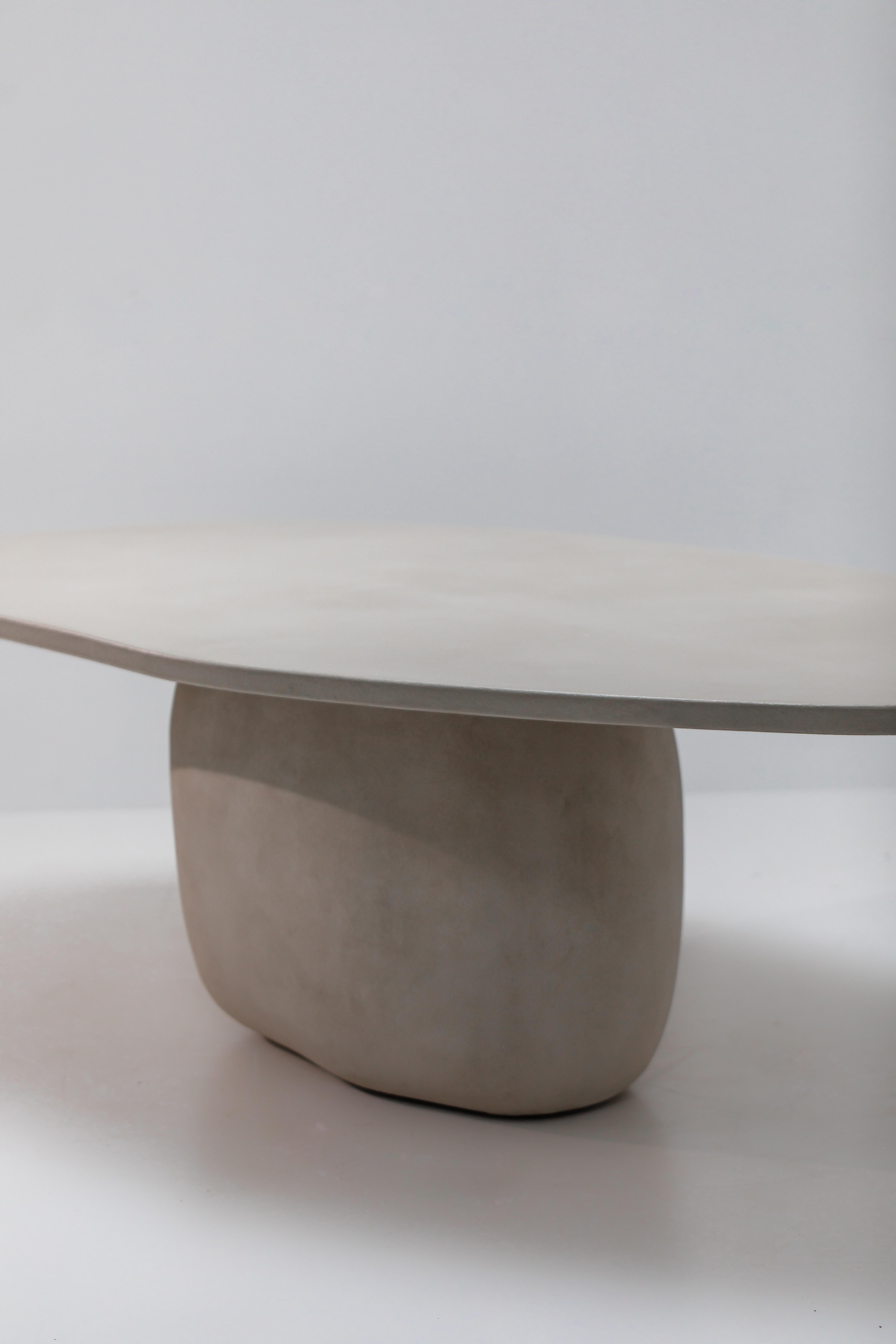 Table de salle à manger Rocc fabriquée à la main par Philippe Colette en vente 1