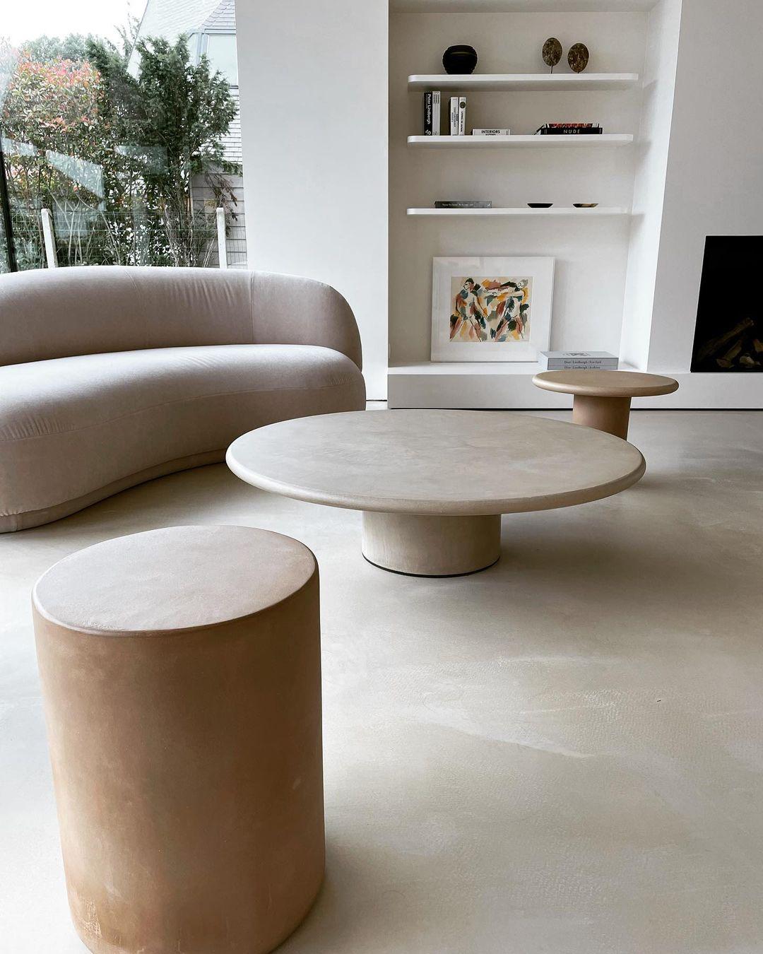 Ensemble de tables d'extérieur en plâtre naturel en forme de roche faites à la main par Philippe Colette en vente 3