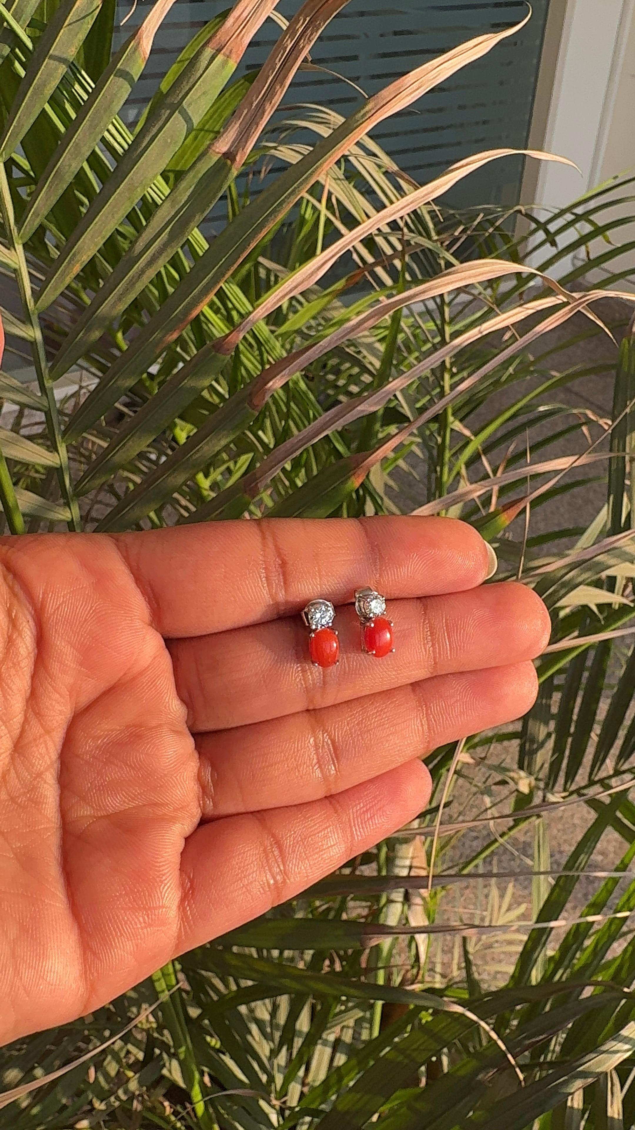 Mixed Cut Handmade Oval Cut Coral Gemstone Studs Earring for Women Present in 925 Silver For Sale