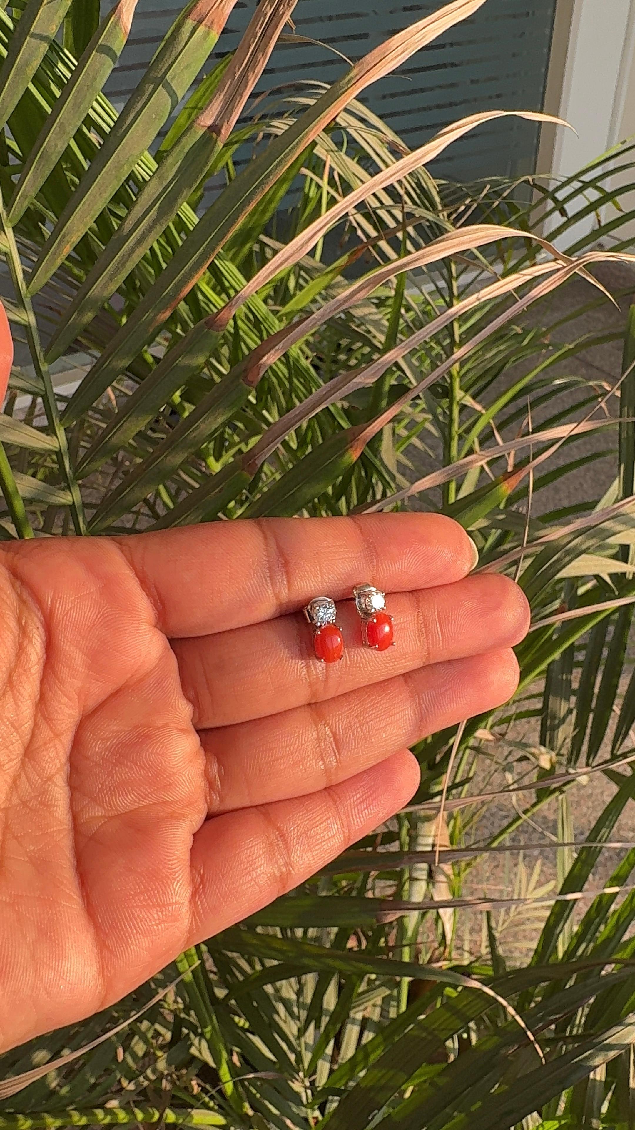 Women's Handmade Oval Cut Coral Gemstone Studs Earring for Women Present in 925 Silver For Sale