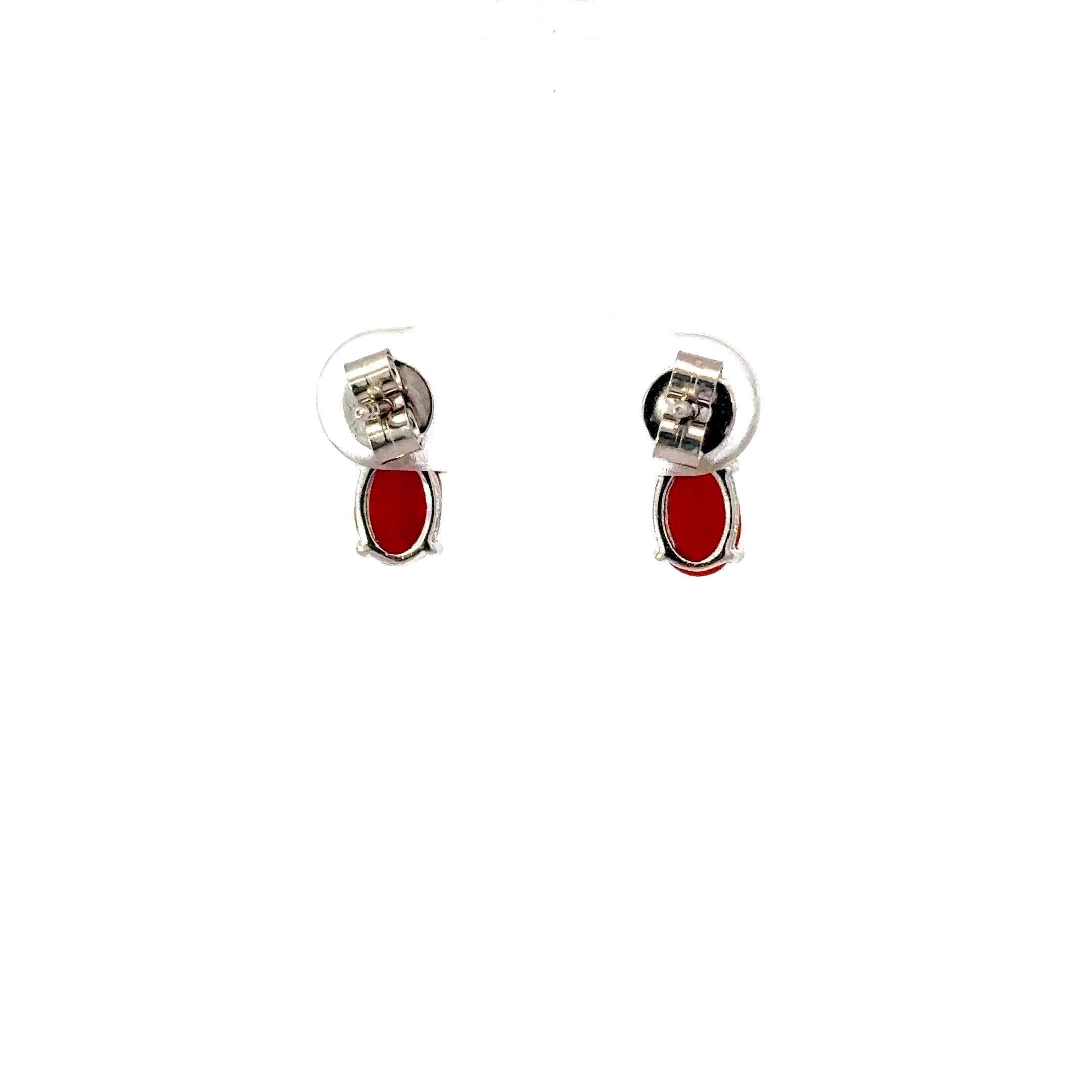 Handmade Oval Cut Coral Gemstone Studs Earring for Women Present in 925 Silver For Sale 1