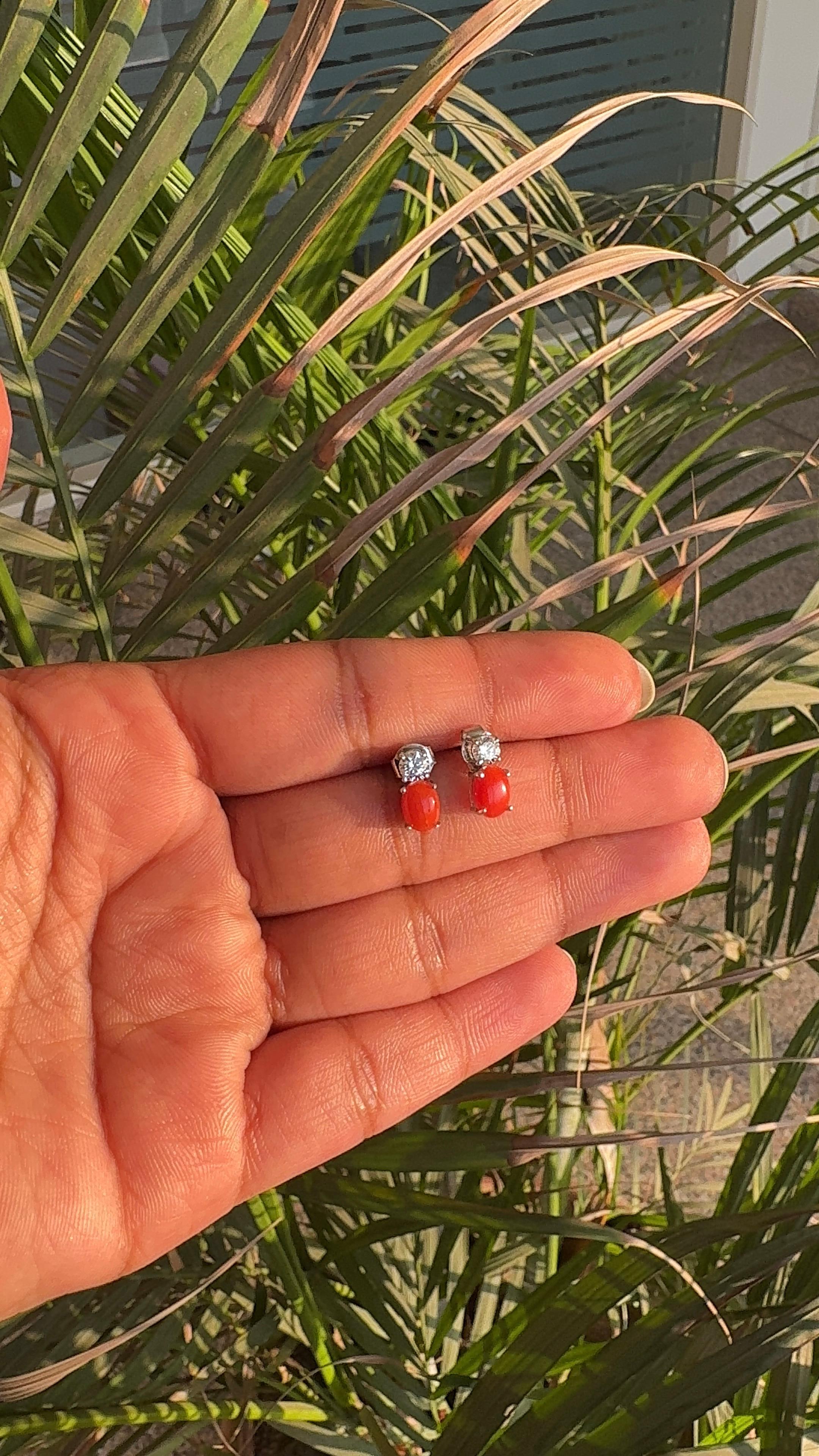 Handmade Oval Cut Coral Gemstone Studs Earring for Women Present in 925 Silver For Sale 2