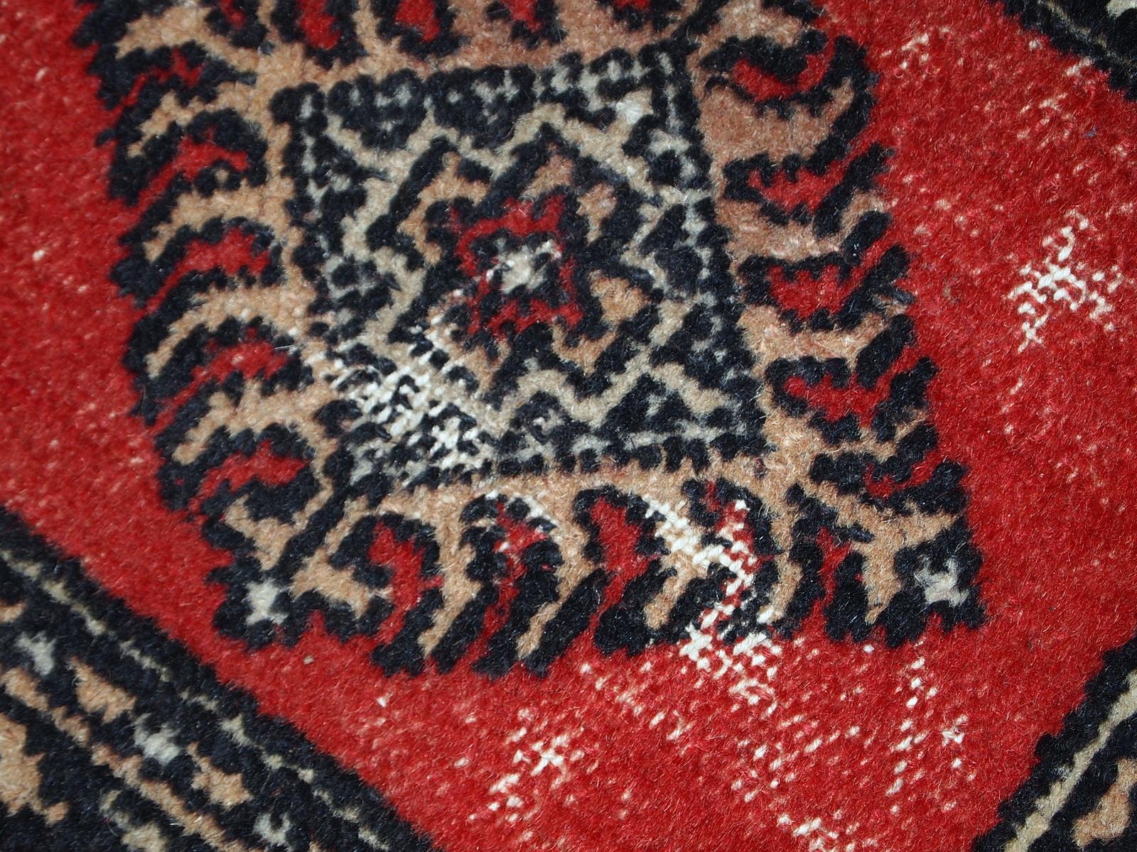 Hand-Knotted Handmade Pakistani Lahore Berber Rug, 1970s, 1C635 For Sale