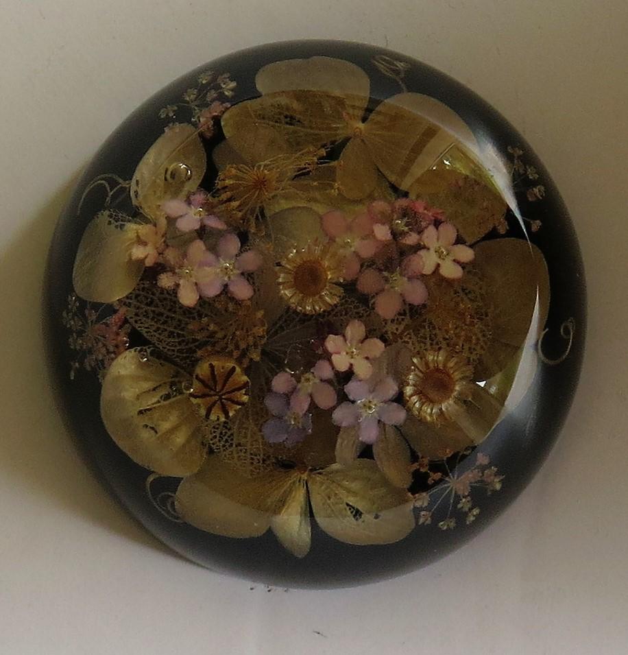 Handmade Paperweight with Real Wild Flowers by Sarah Rogers, English circa 1970s 2