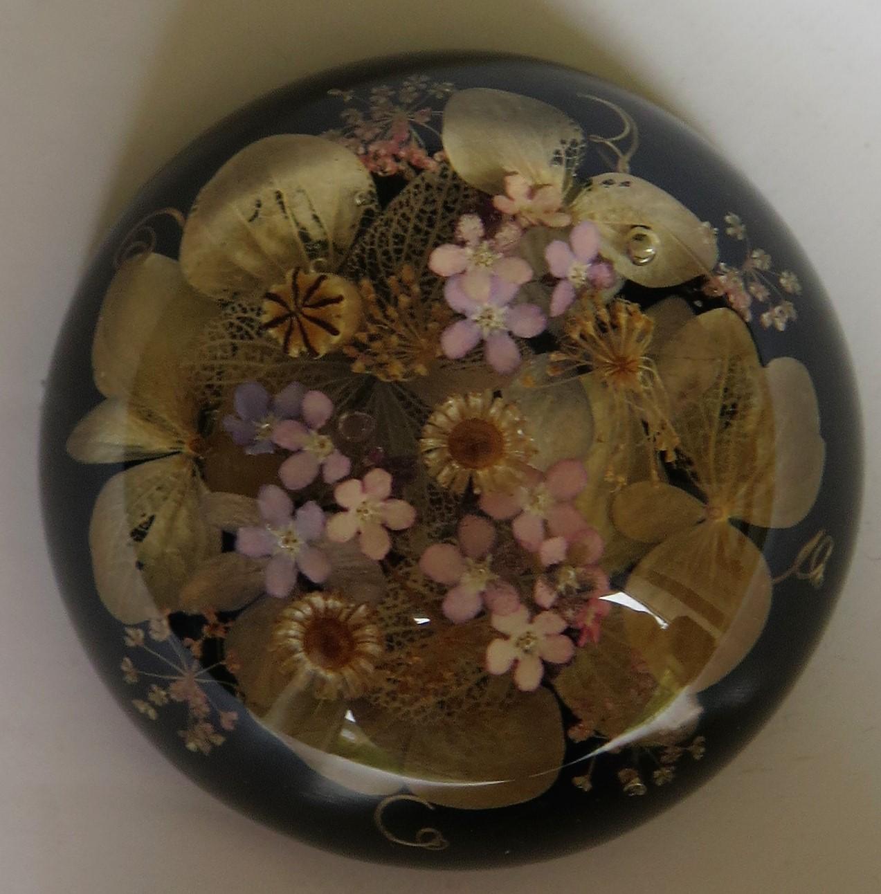 Handmade Paperweight with Real Wild Flowers by Sarah Rogers, English circa 1970s 4