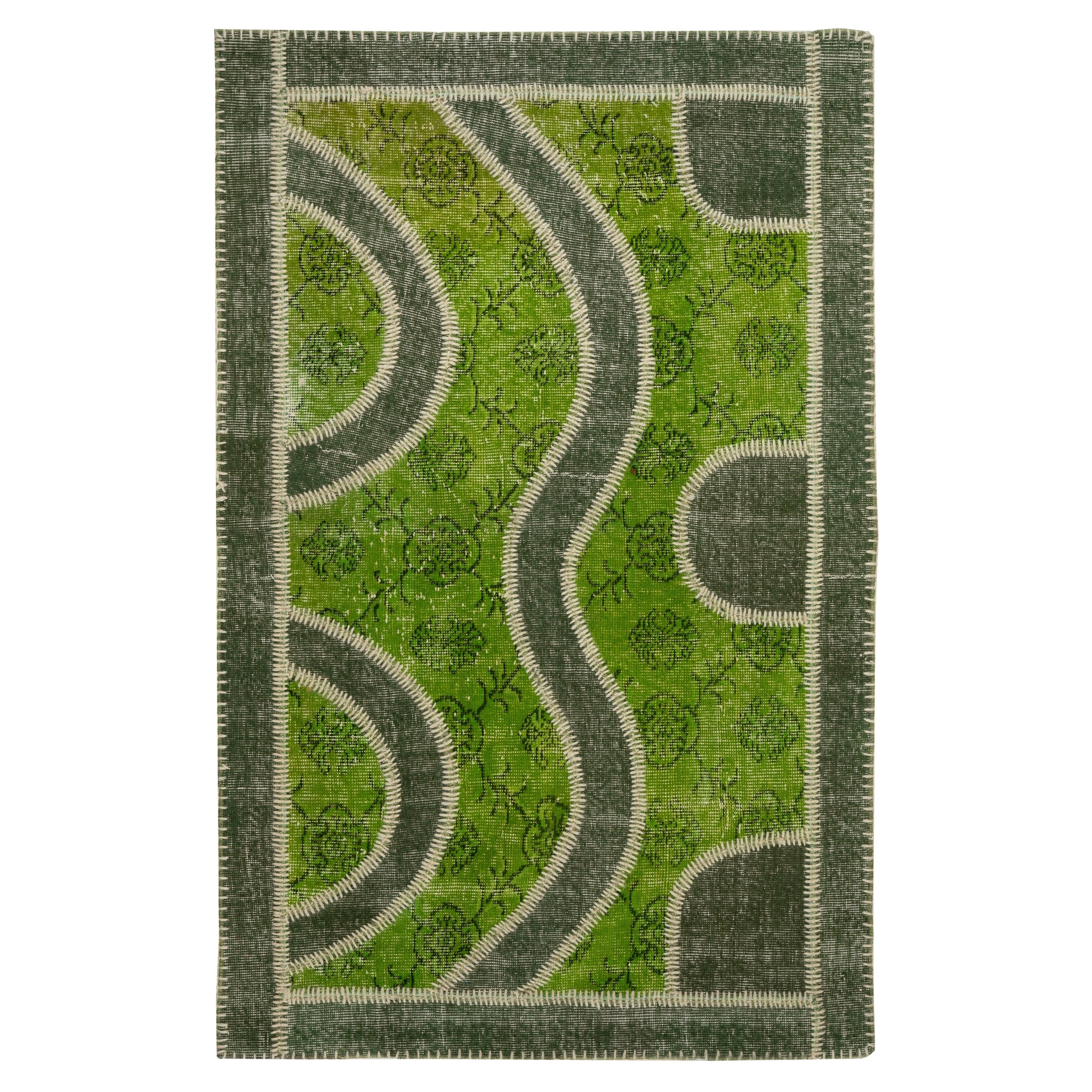 Tapis patchwork fait à la main en nuances de vert. Moquette en laine pour la décoration du salon