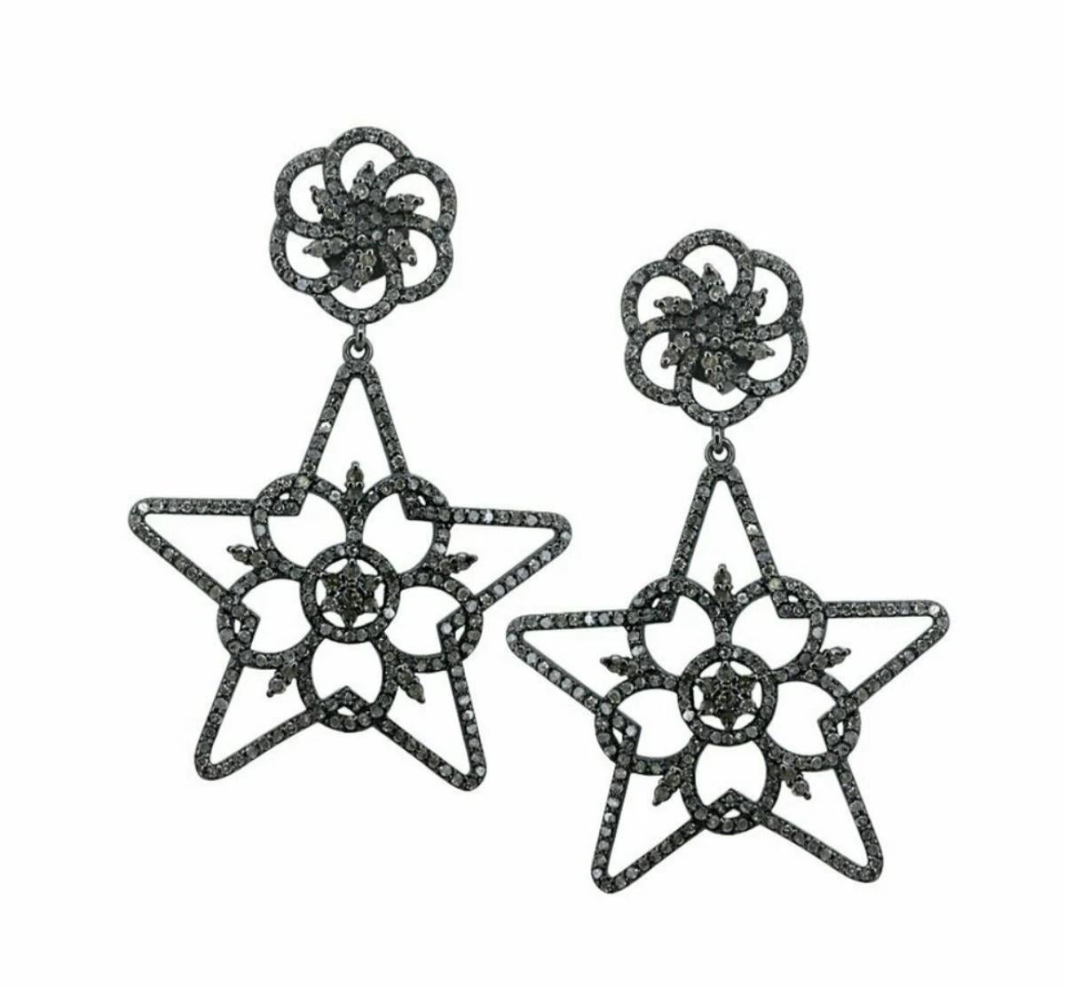 Orecchino a goccia in argento 925 con diamante Pave fatto a mano Gioielli di Natale. In condizioni Nuovo in vendita a Chicago, IL
